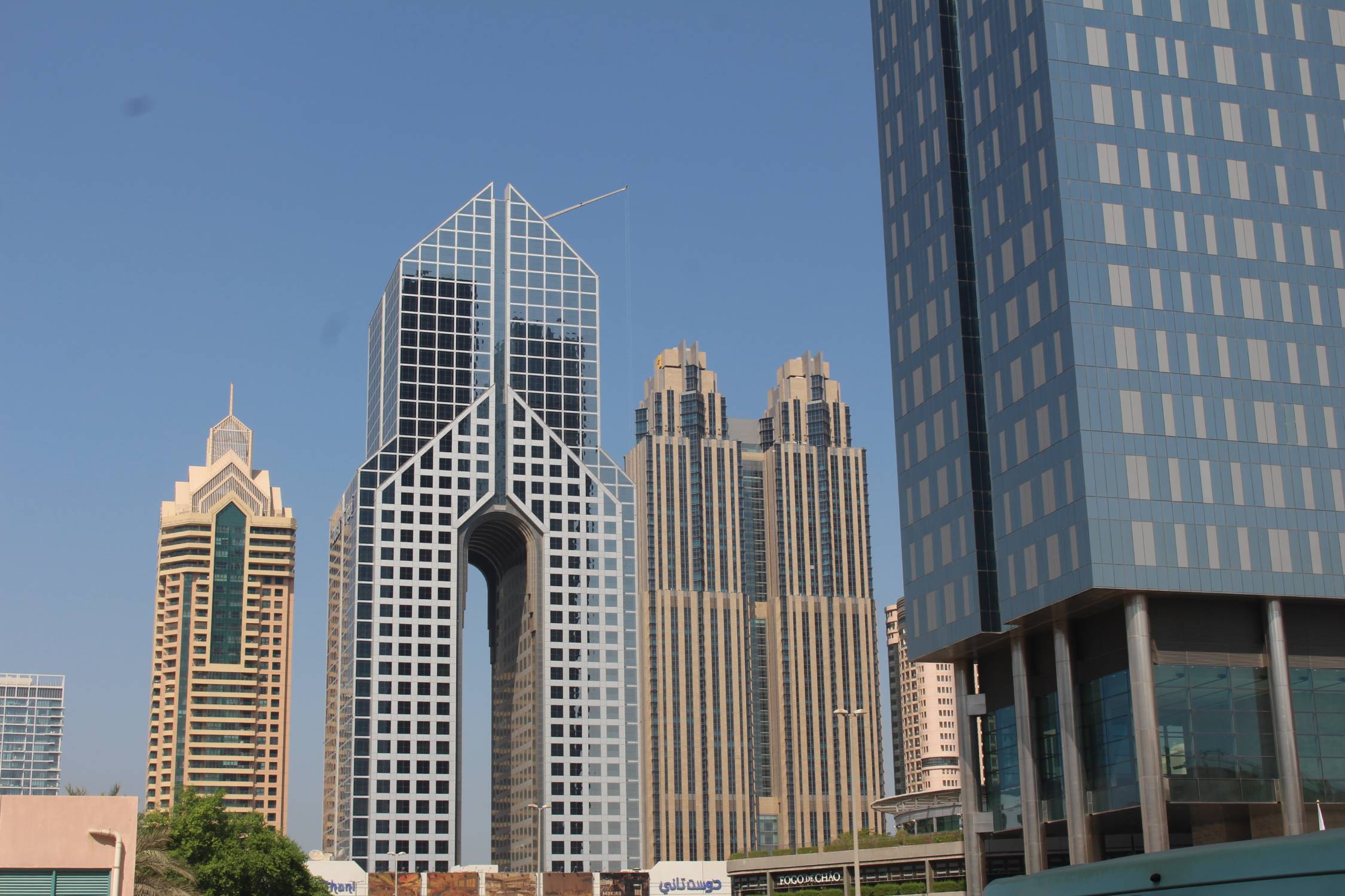 Duba&iuml;, tour Dusit Thani