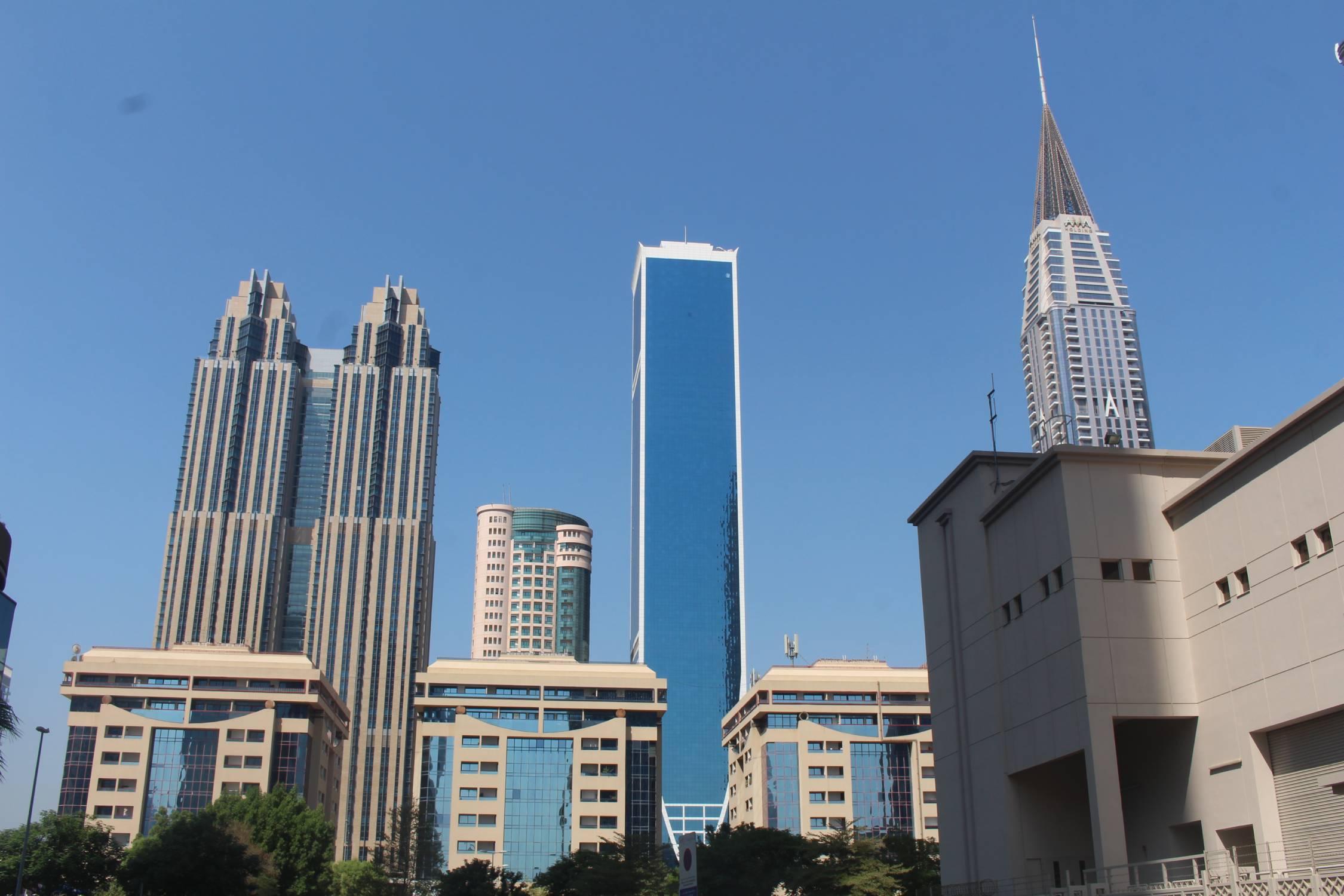 Tours Shangri La, Duba&iuml;