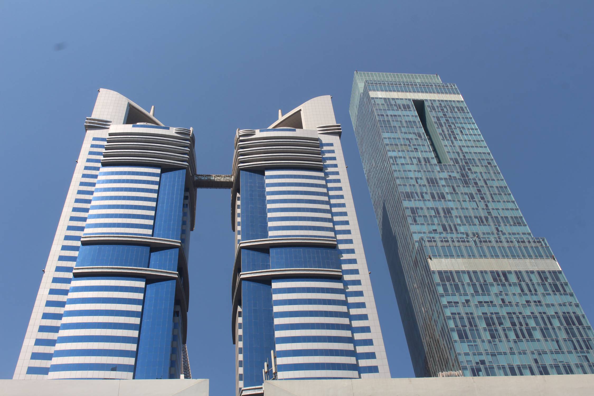 Duba&iuml;, tour Carlton Downtown