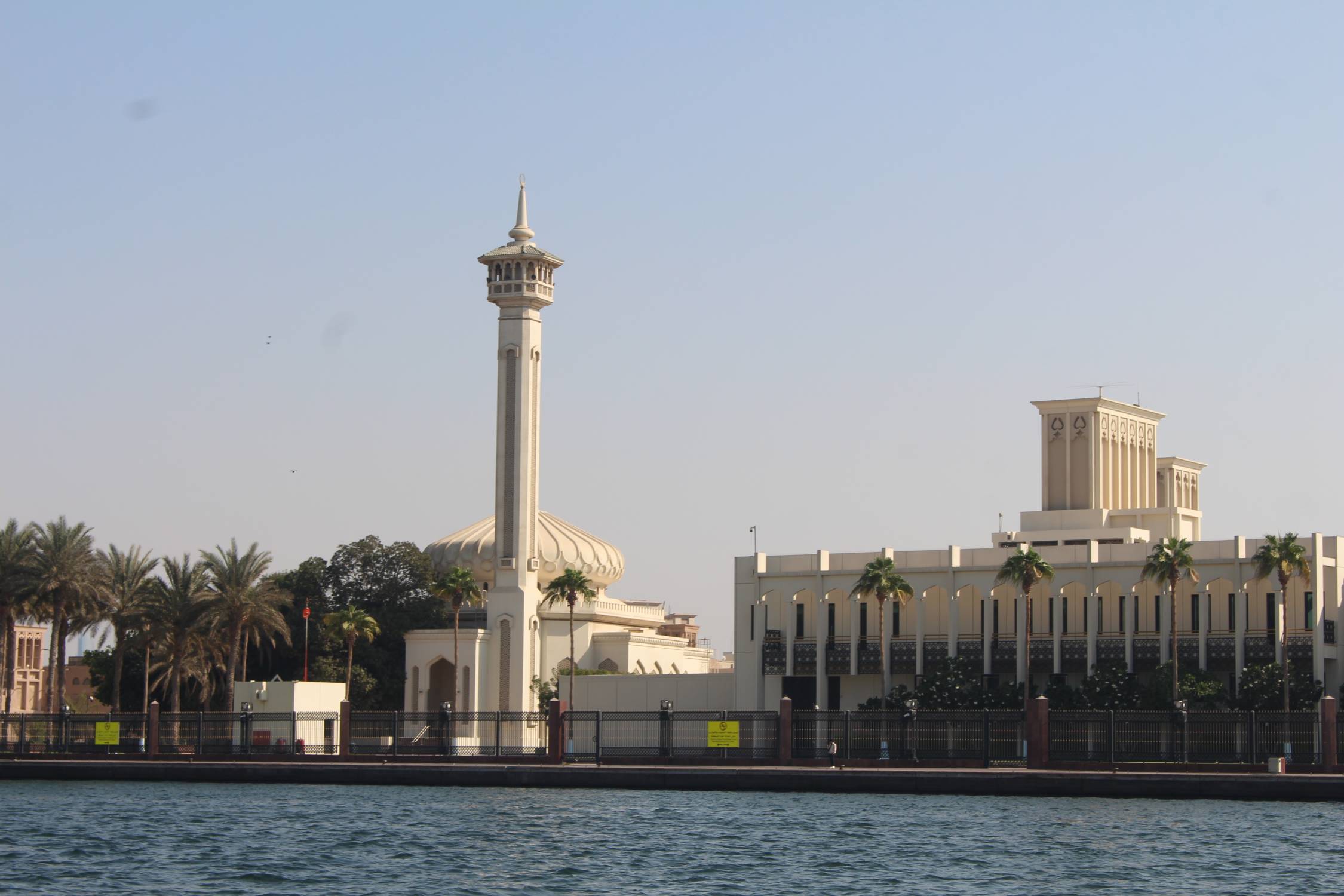 Duba&iuml;, mosqu&eacute;e Al Farooq