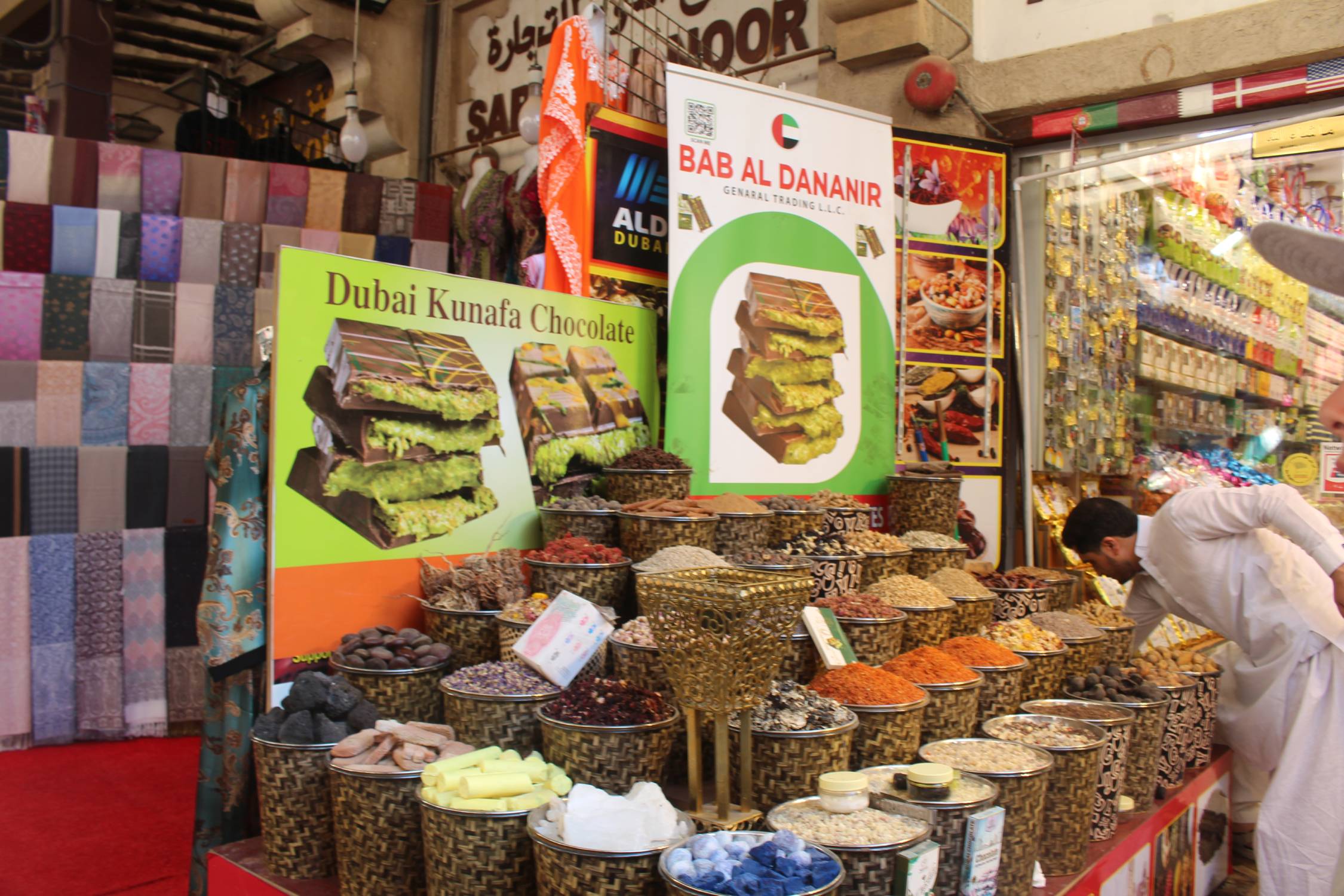 Duba&iuml;, Deira, souq fruits