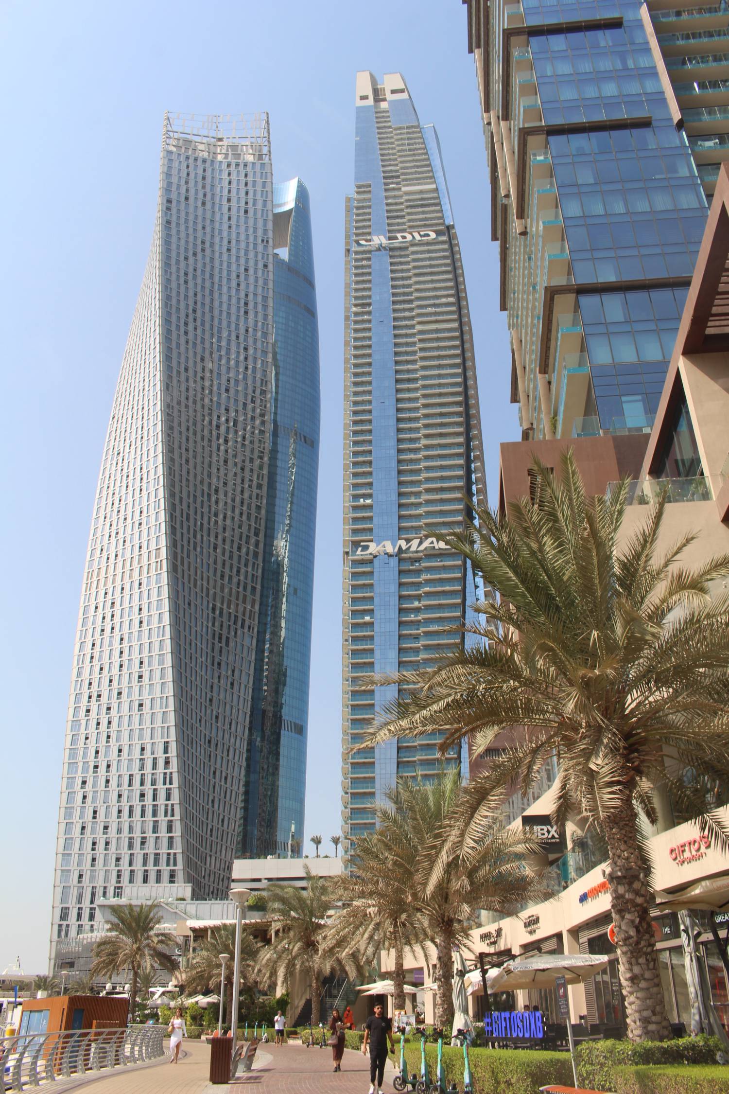 Duba&iuml; Marina, tour Cayan