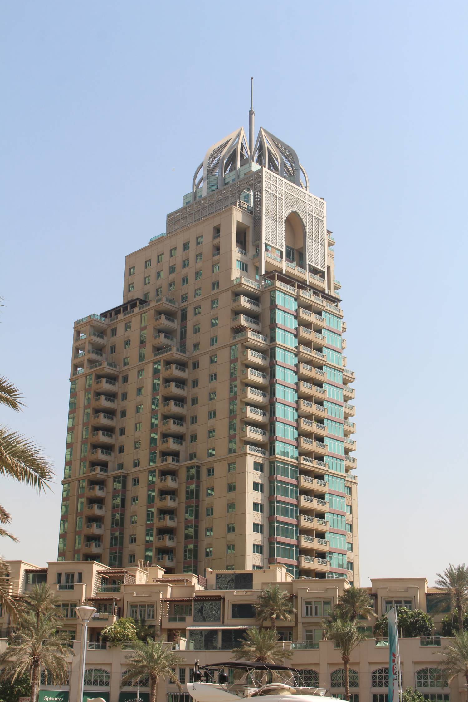Duba&iuml; Marina, tour Al Anbar