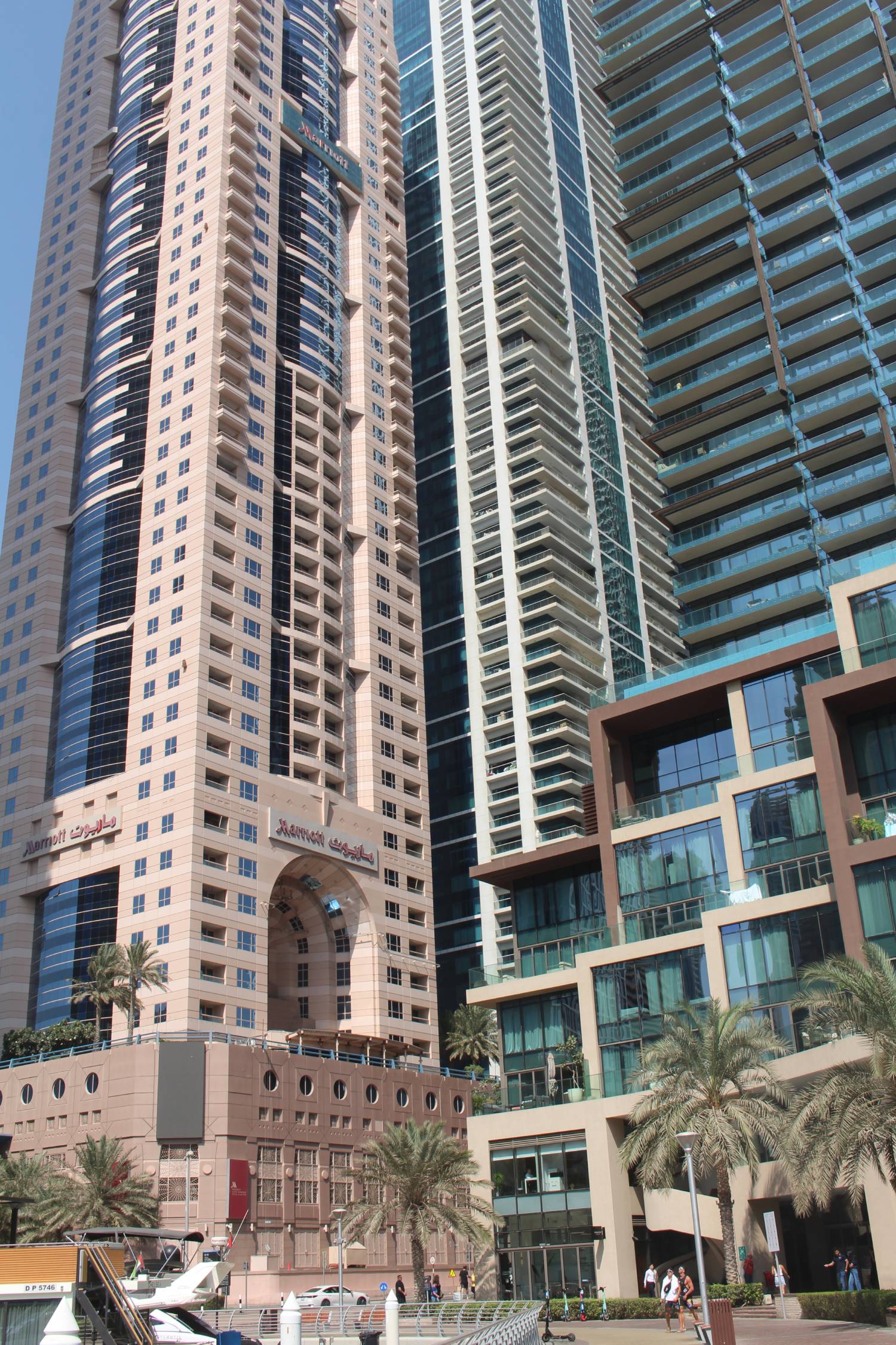 Duba&iuml; Marina, tour Torch