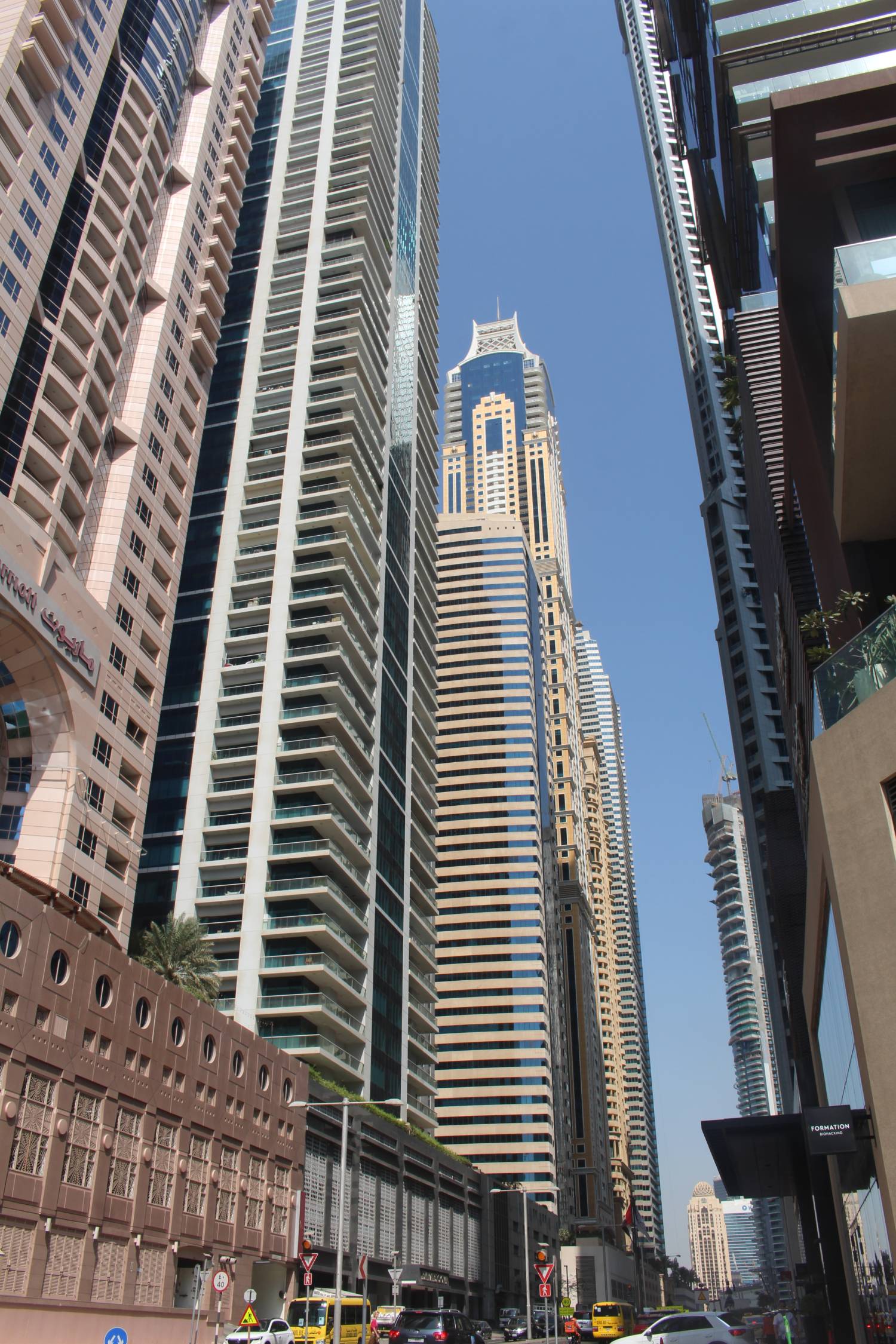 Duba&iuml; Marina, rue Al Sharta, tours