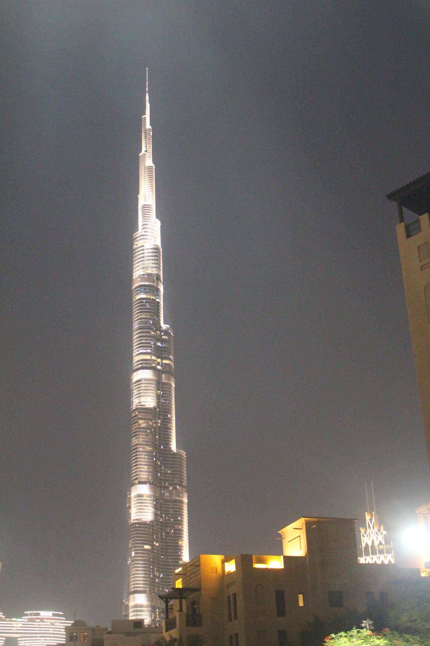 Tour Burj Khalifa, lumi&egrave;res