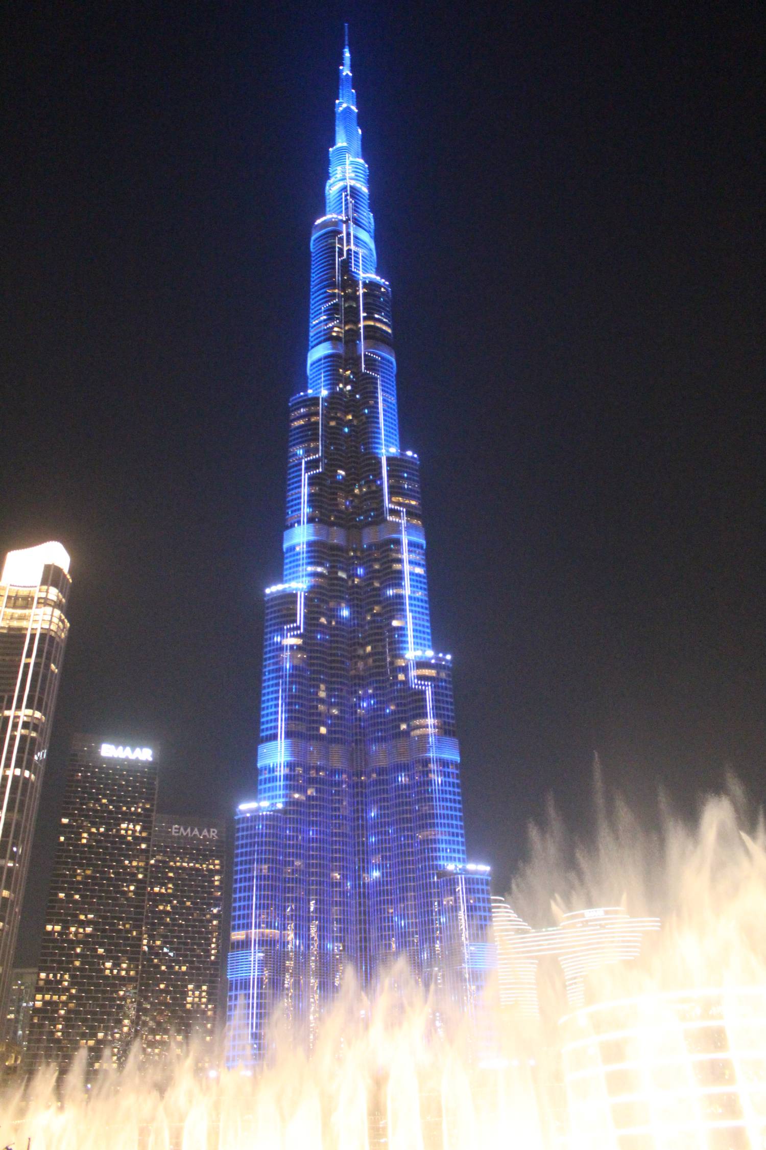 Duba&iuml;, tour bleue, Burj Khalifa, fontaines