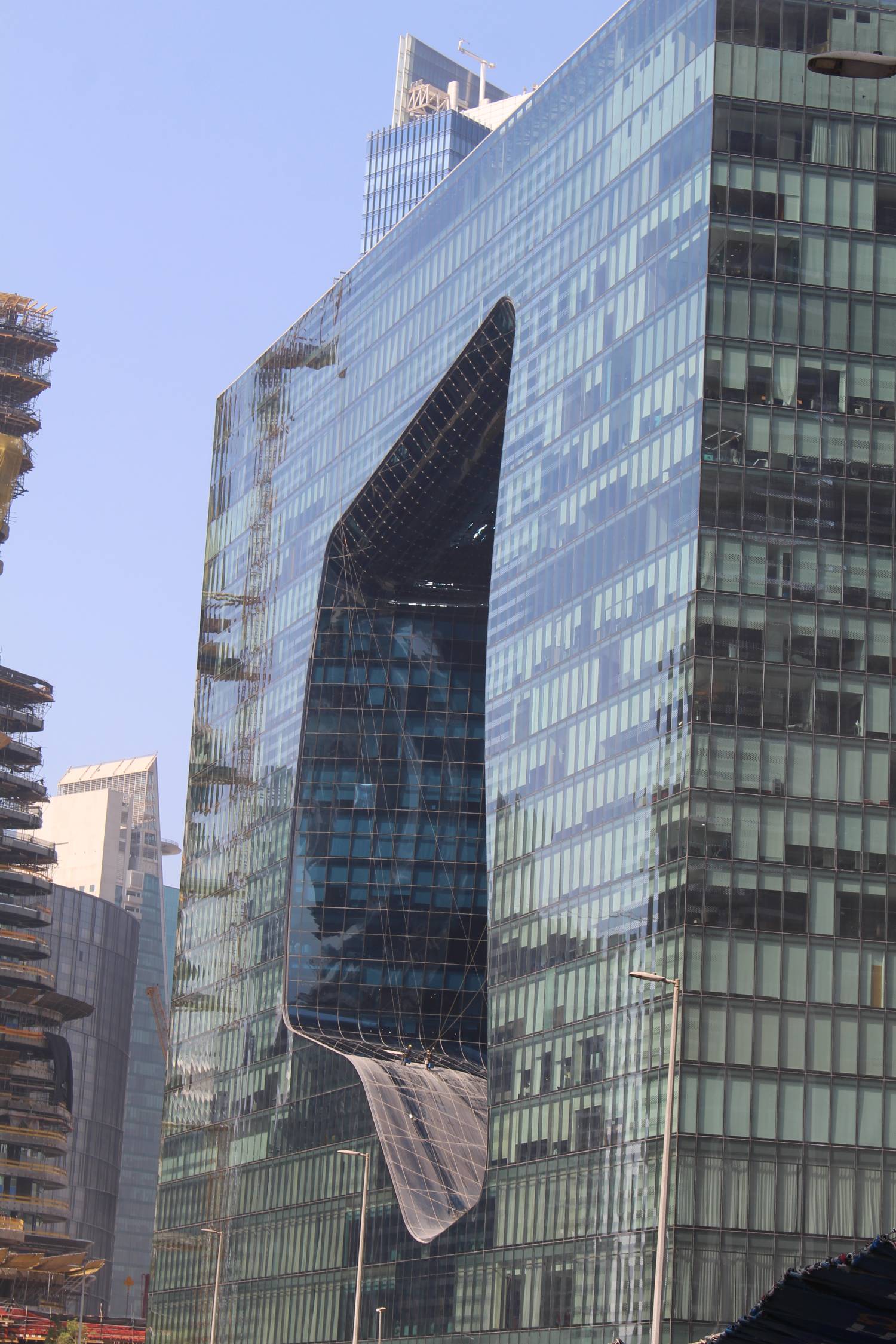 Duba&iuml;, Opus Tower