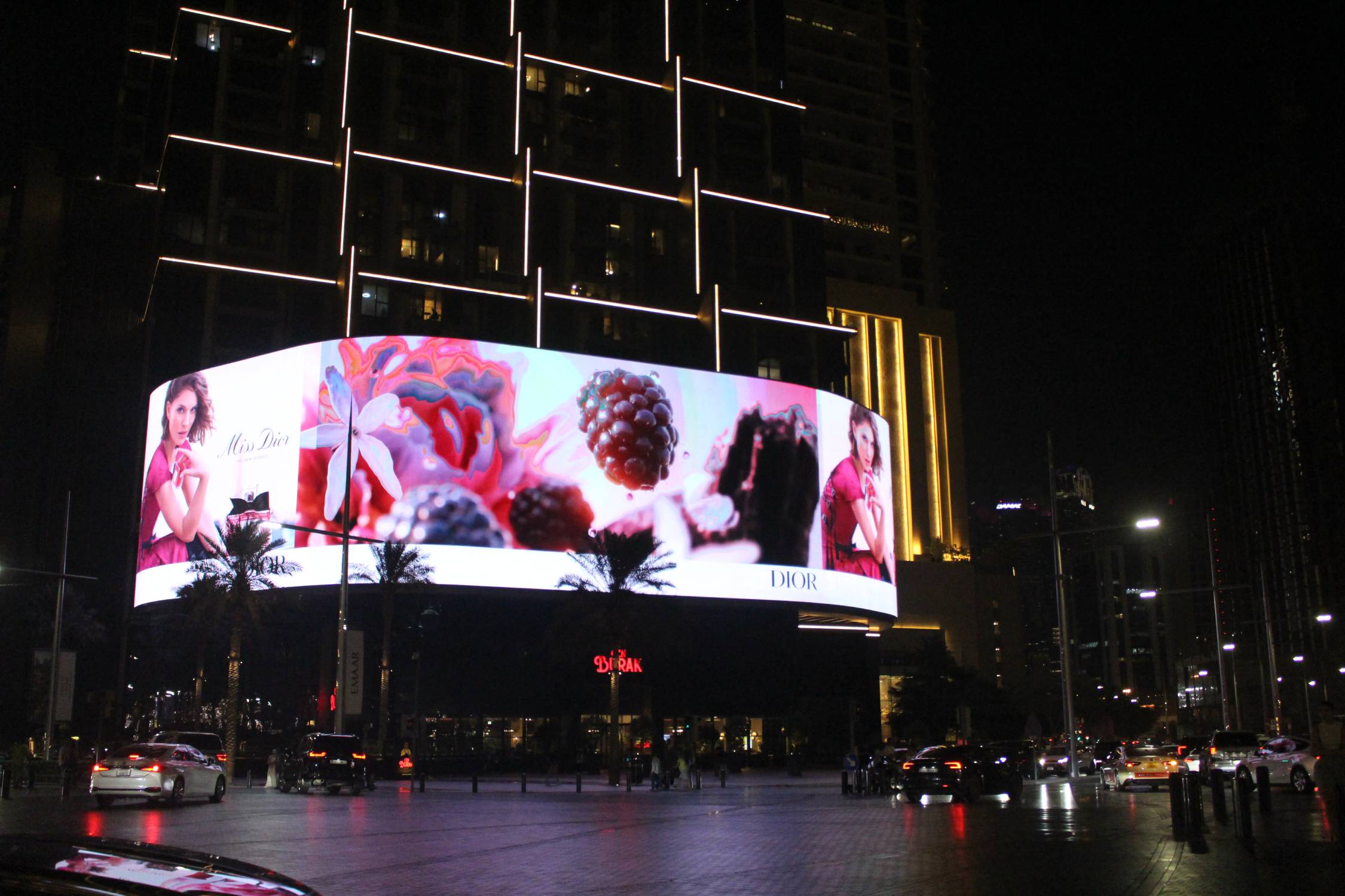 Duba&iuml;, rue Duba&iuml; Fontain, publicit&eacute;s