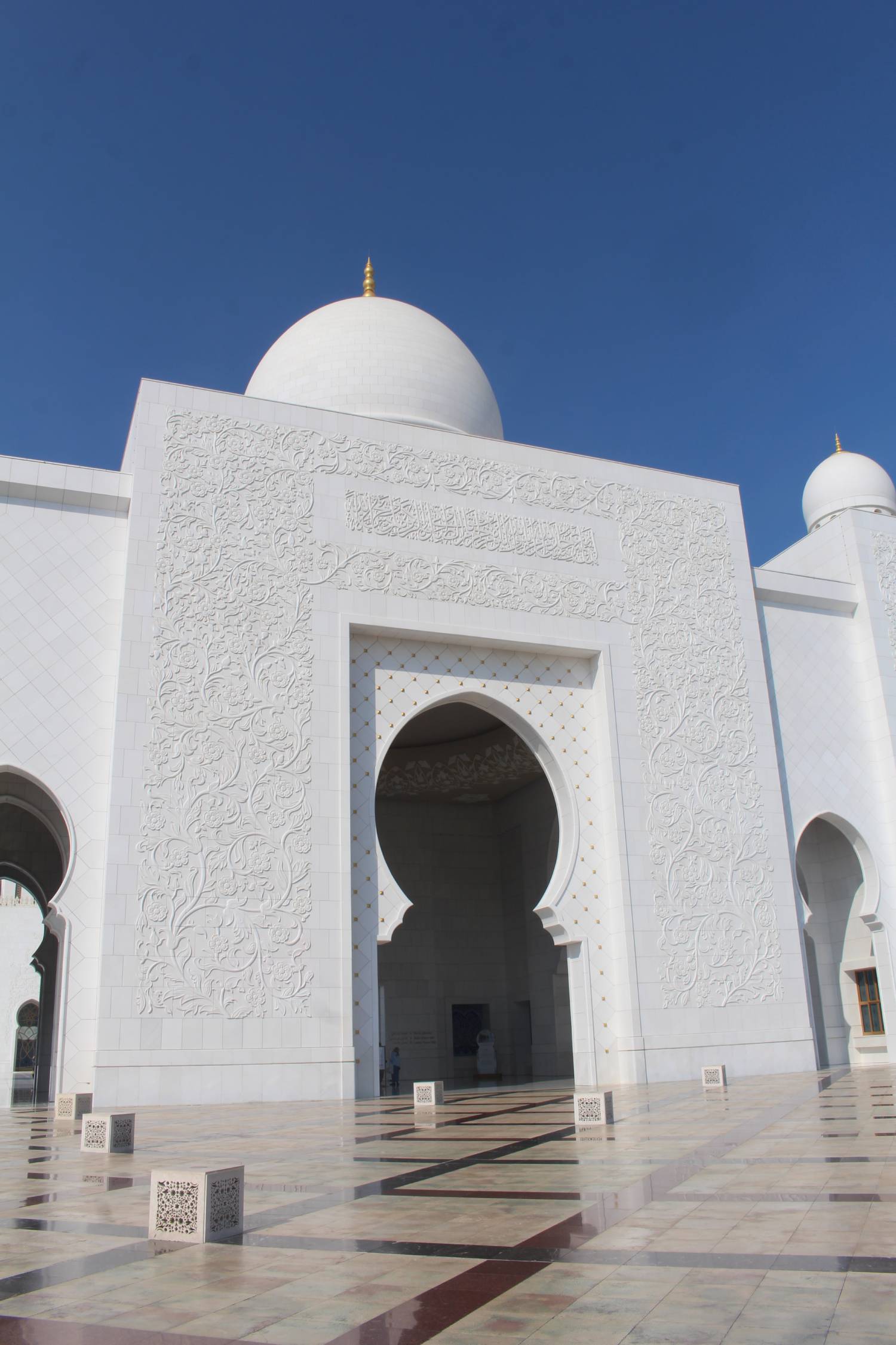 Abou Dhabi, mosqu&eacute;e Cheikh Zayed, entr&eacute;e