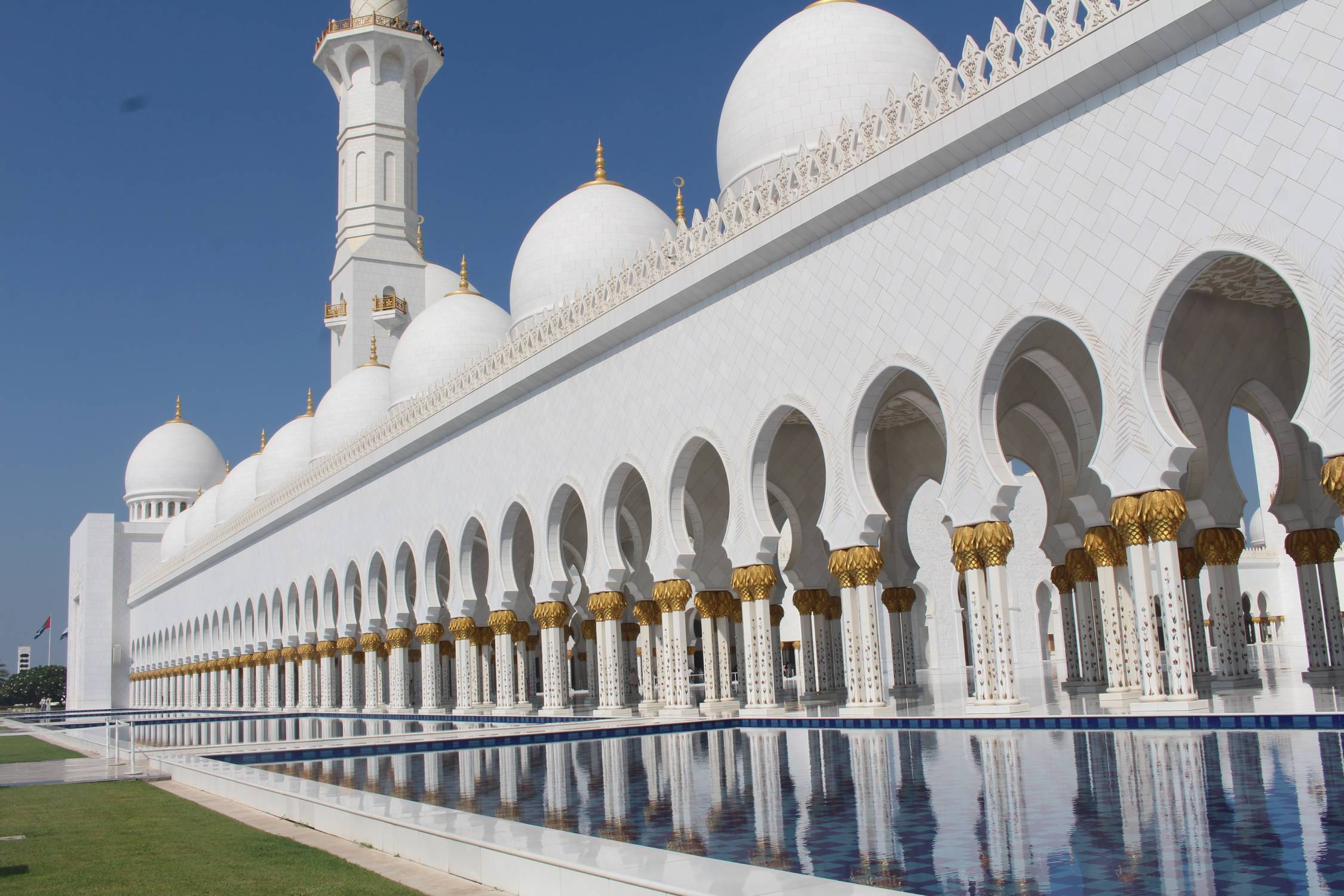 Abou Dhabi, colonnade, mosqu&eacute;e Cheikh Zayed