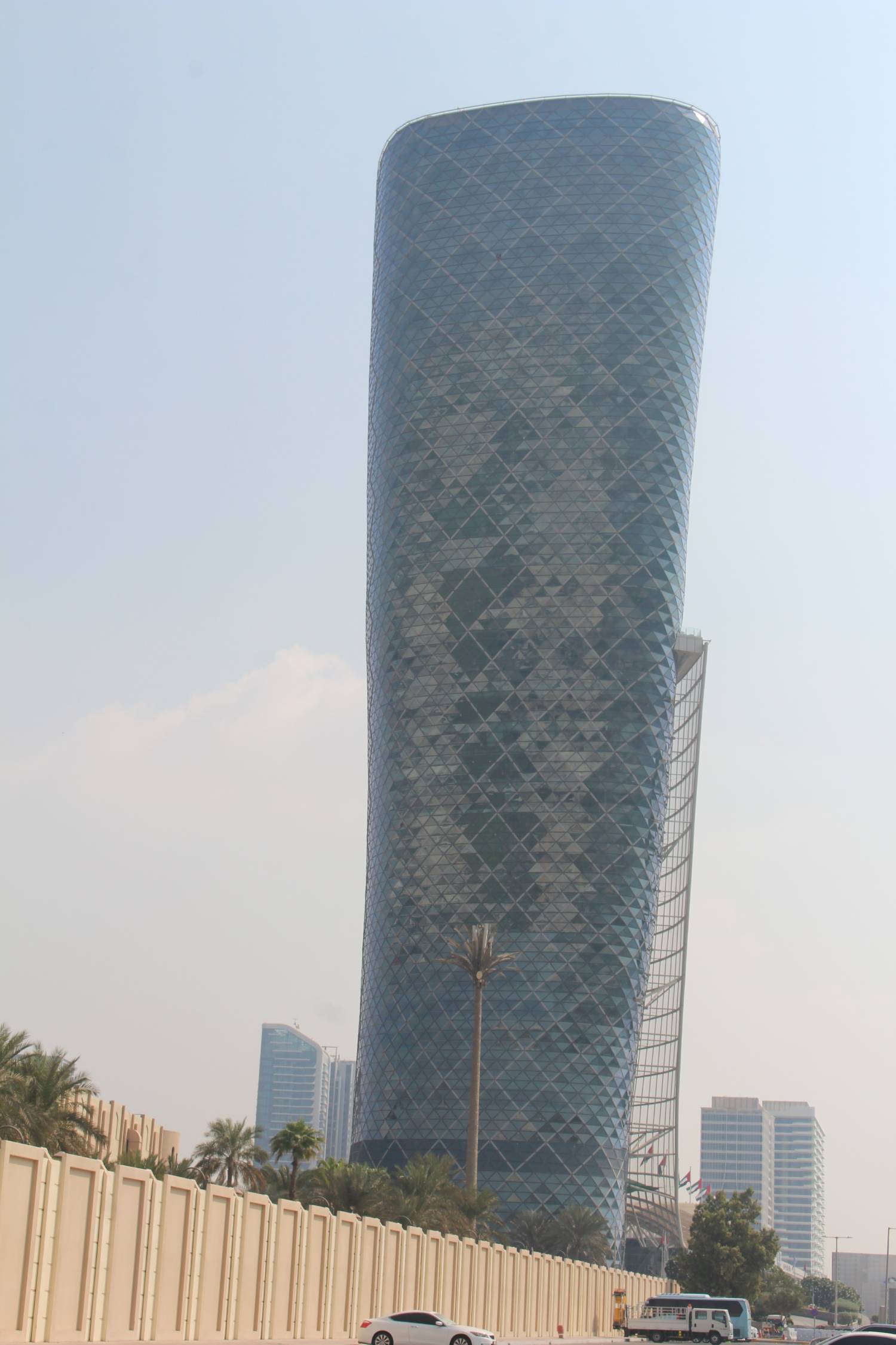 Abou Dhabi, tour Capital Gate