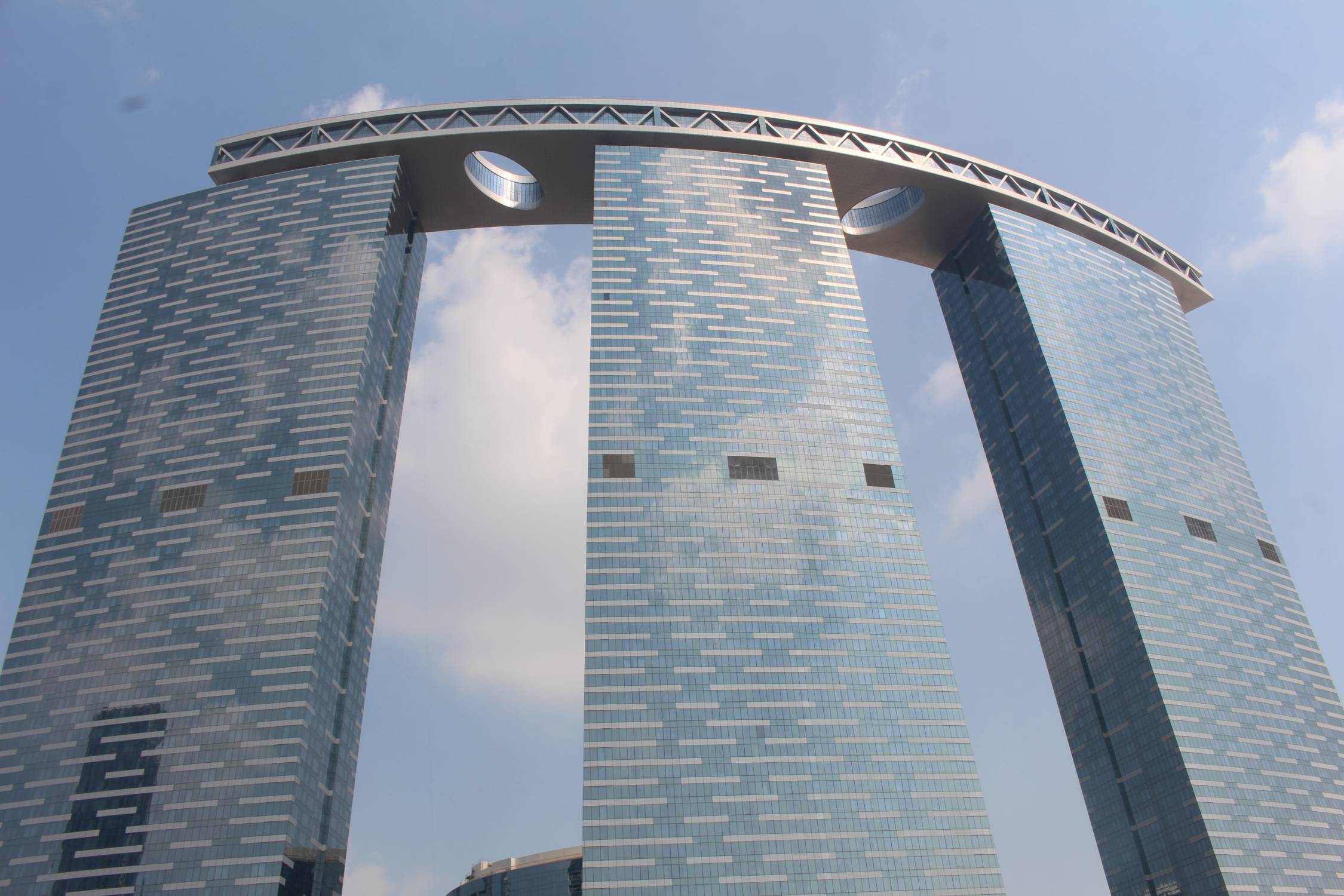 Abou Dhabi, tour Gate Tower