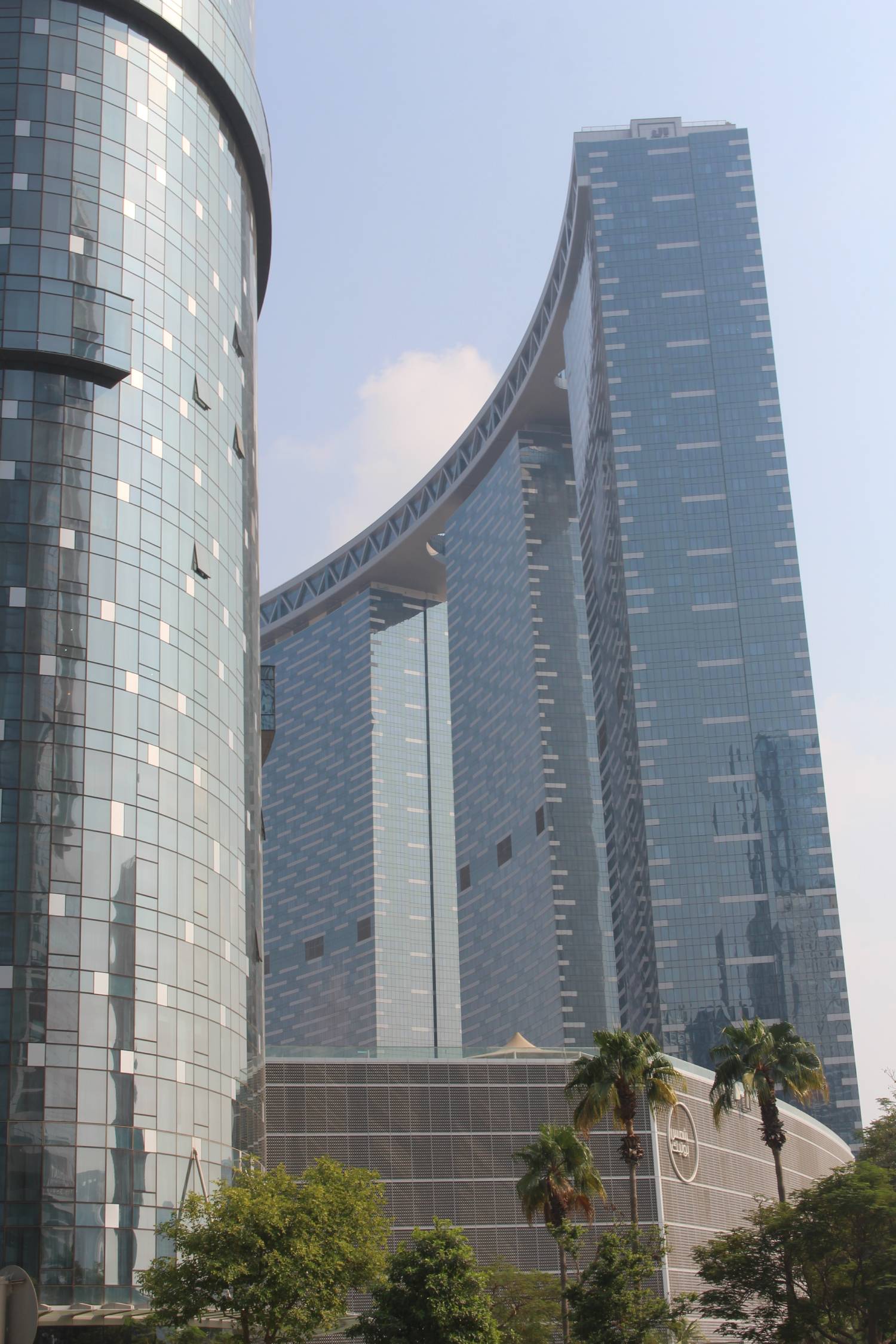 Abou Dhabi, Gate Tower