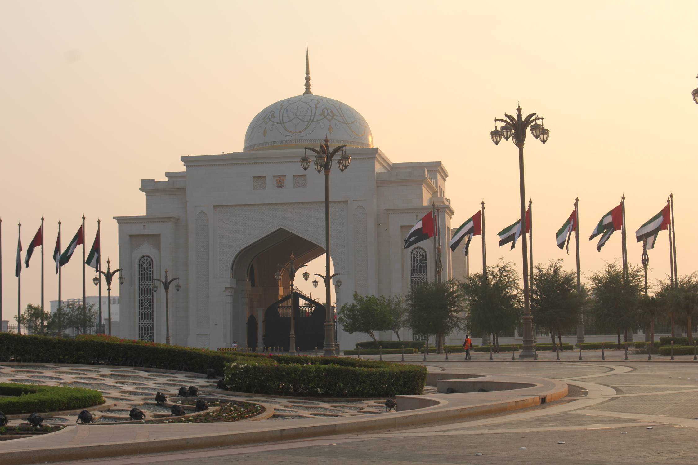 Abou Dhabi, Falcon Circle