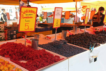 Helsinki, fruits, march&eacute;