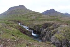 Islande, Mjoifj&ouml;rdur, cascades