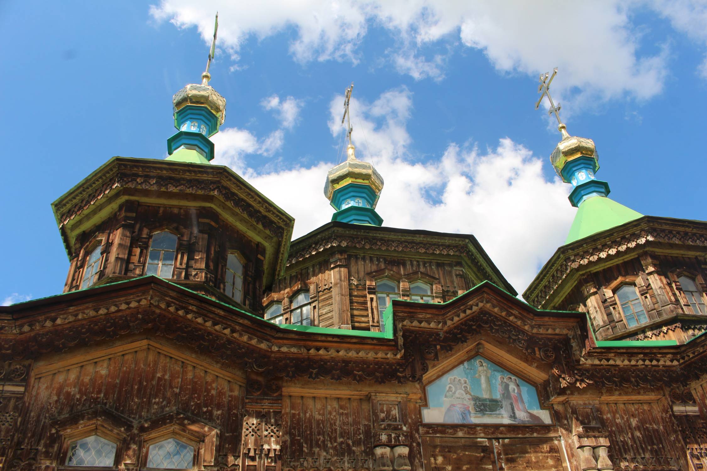 Karakol, cath&eacute;drale Sainte-Trinit&eacute;, bulbes