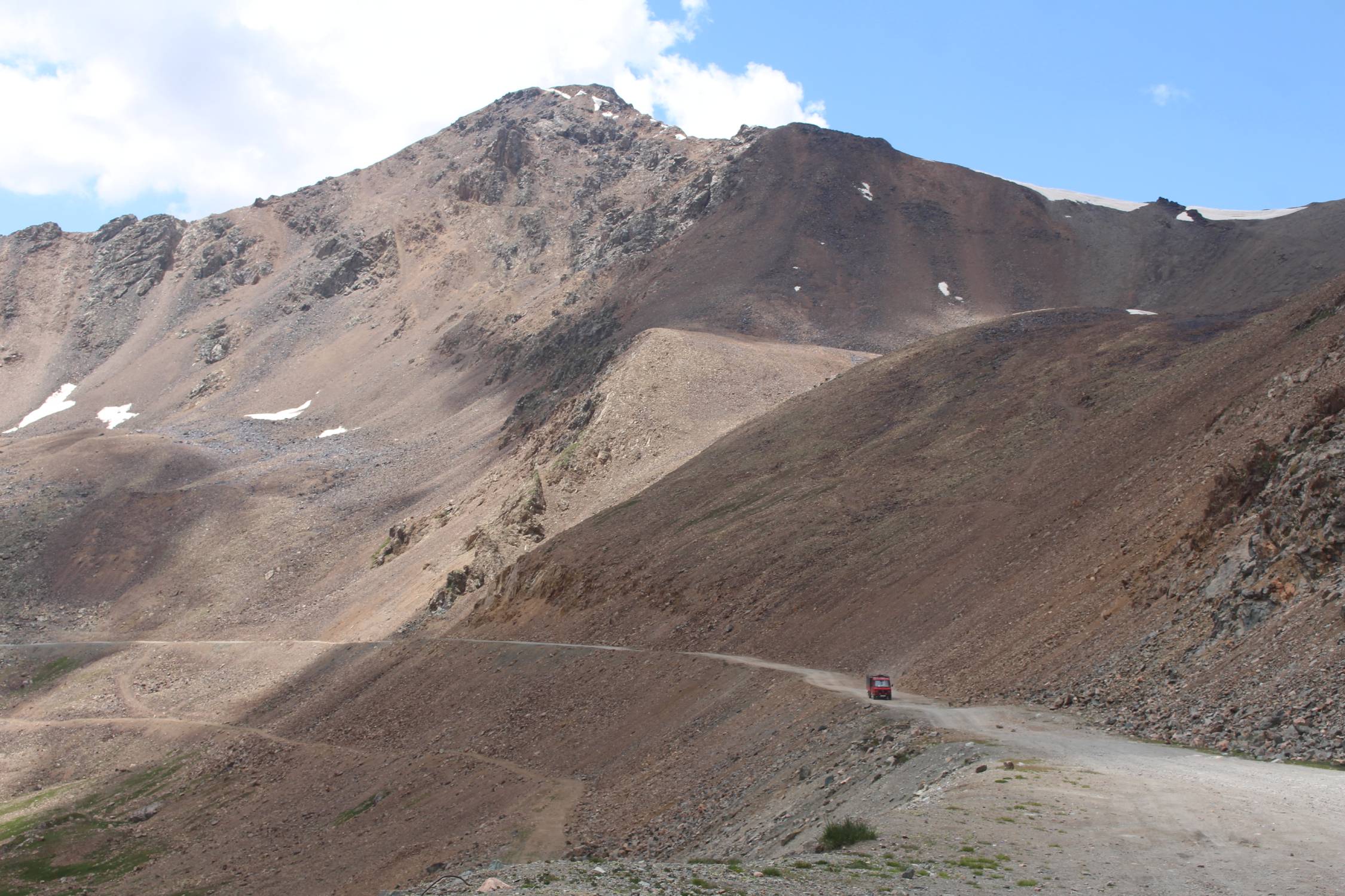 Col de Chon Ashuu