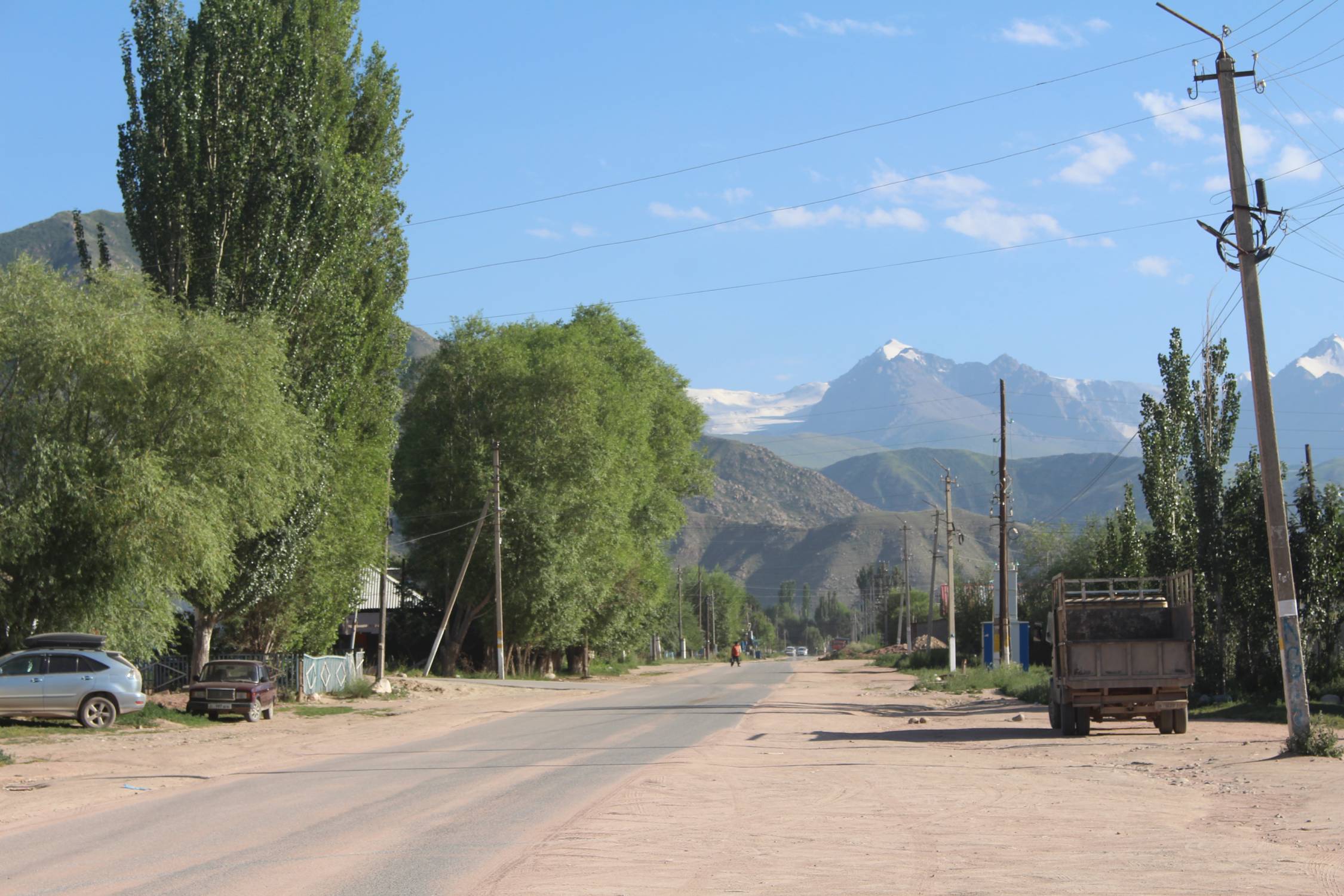 Bokonbaevo, rue, paysage