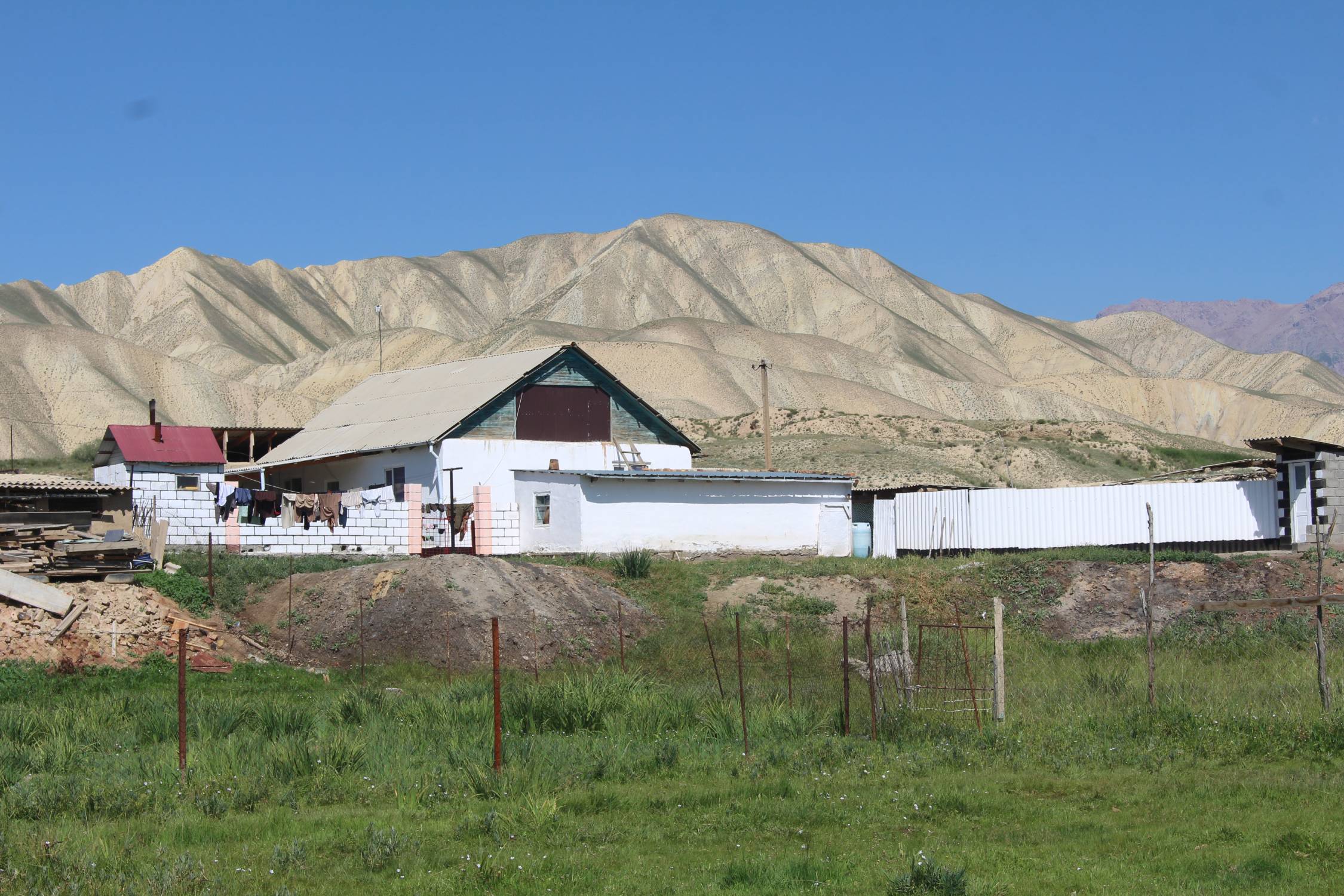 Tustuu Toolor, village