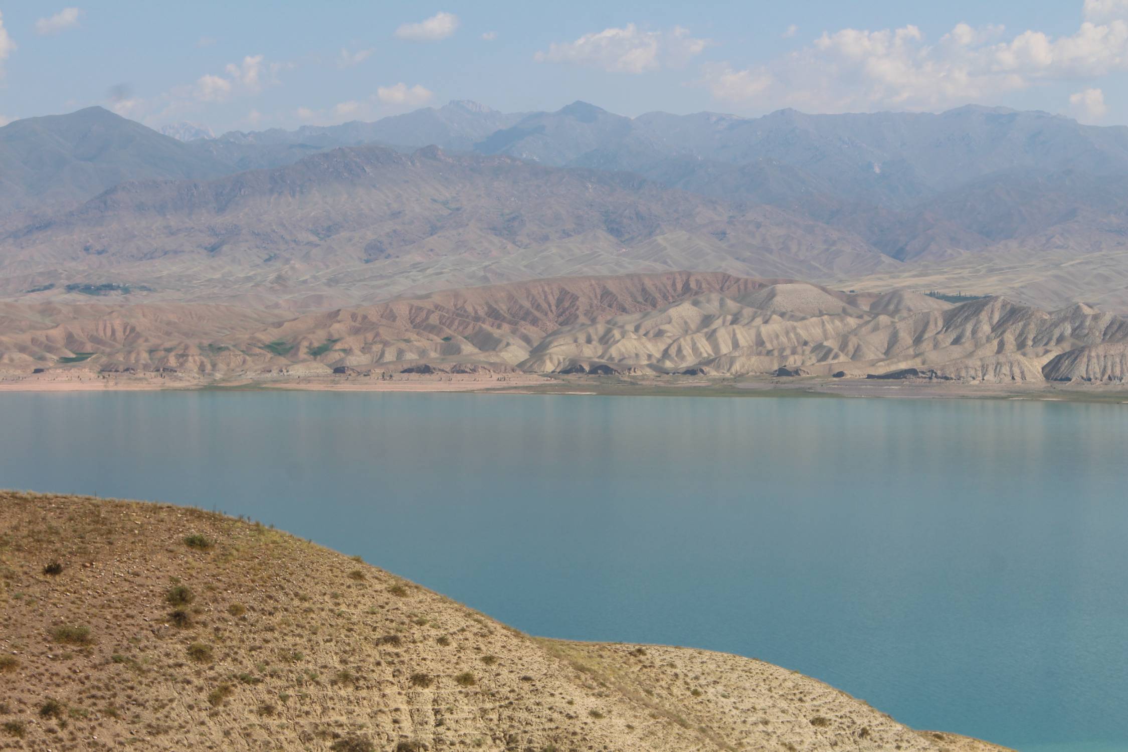 Lac de Toktogoul, panorama