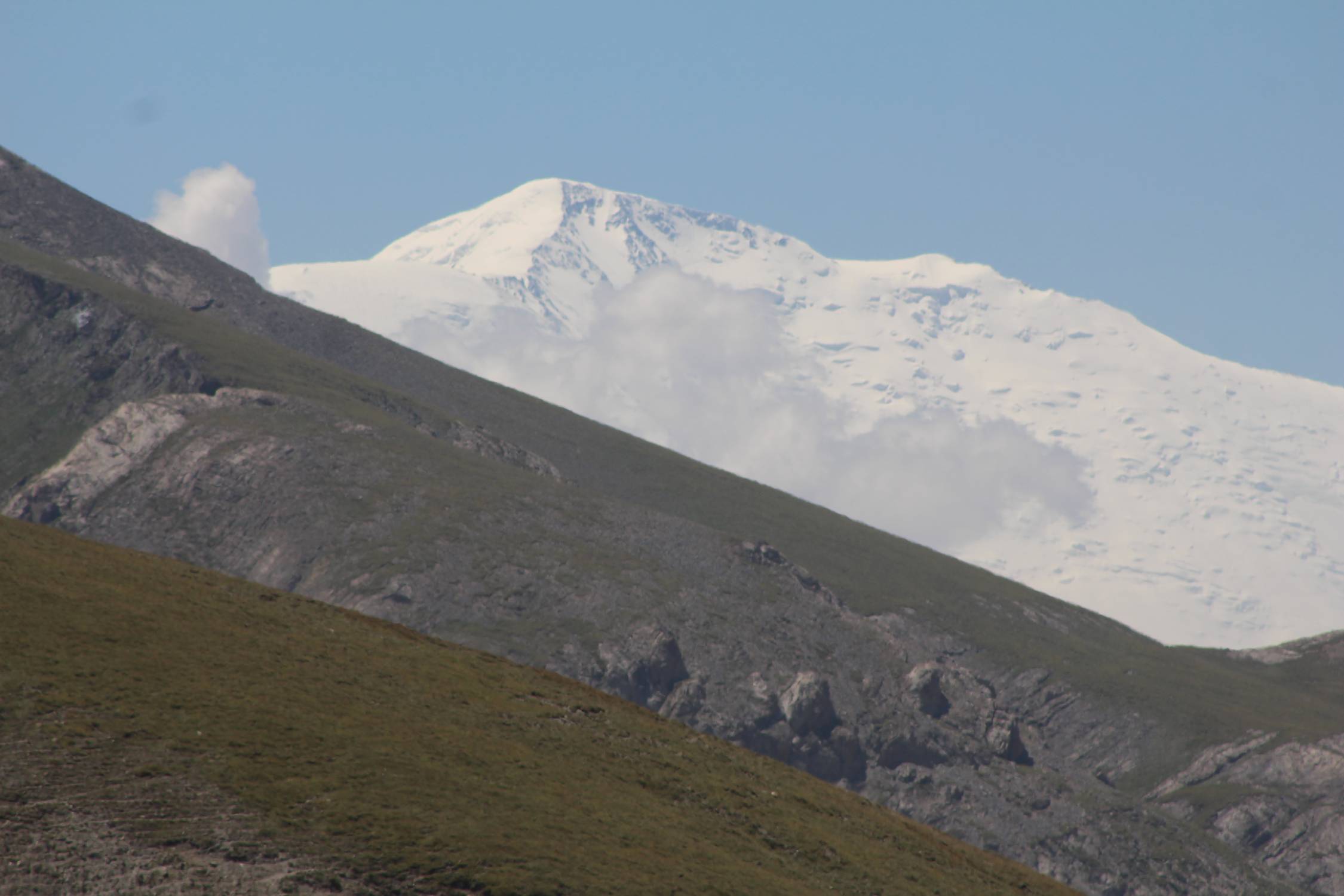 Col de Taldyk Ashuu, Pic L&eacute;nine