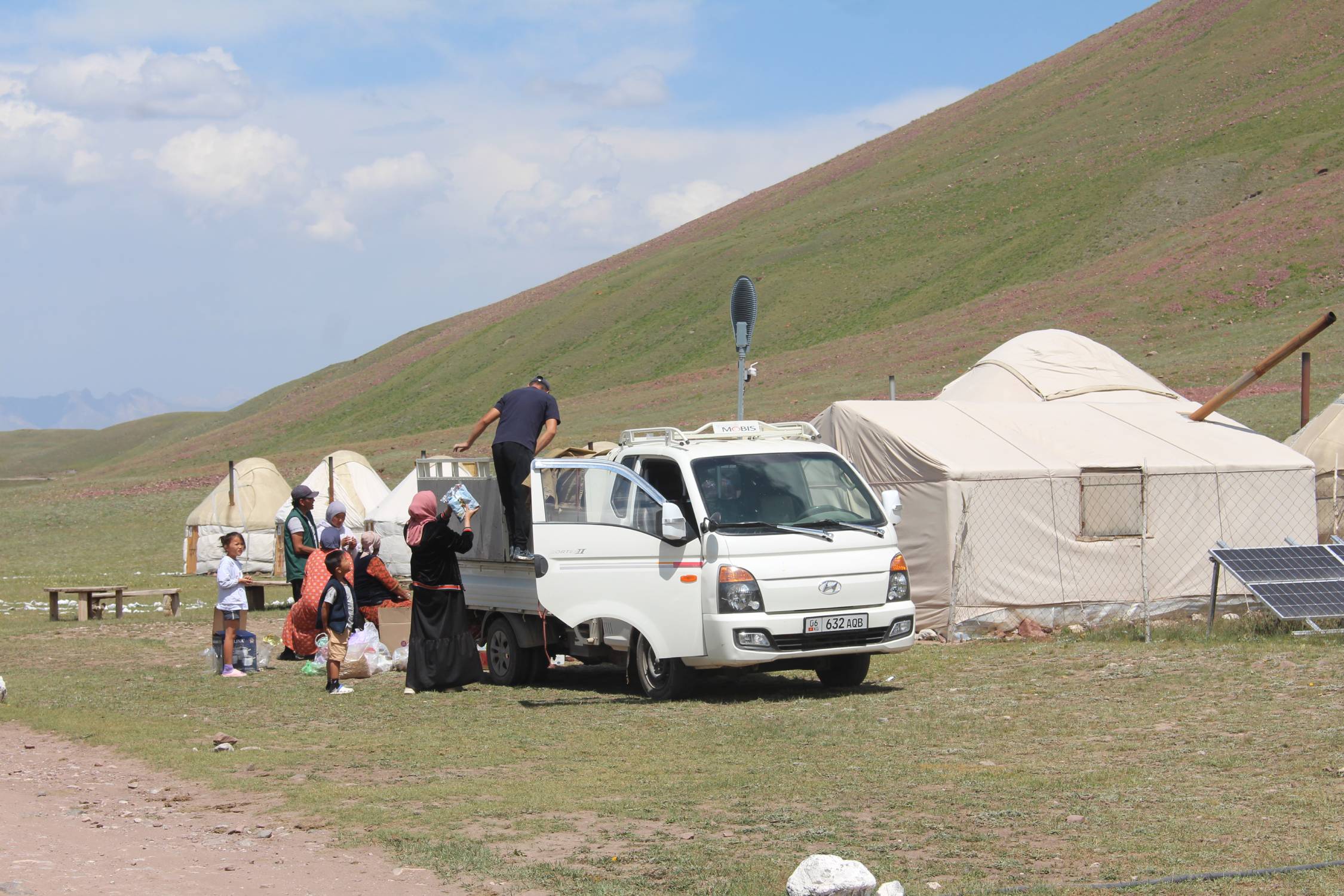 Lacs Tulpar Koul, camionette
