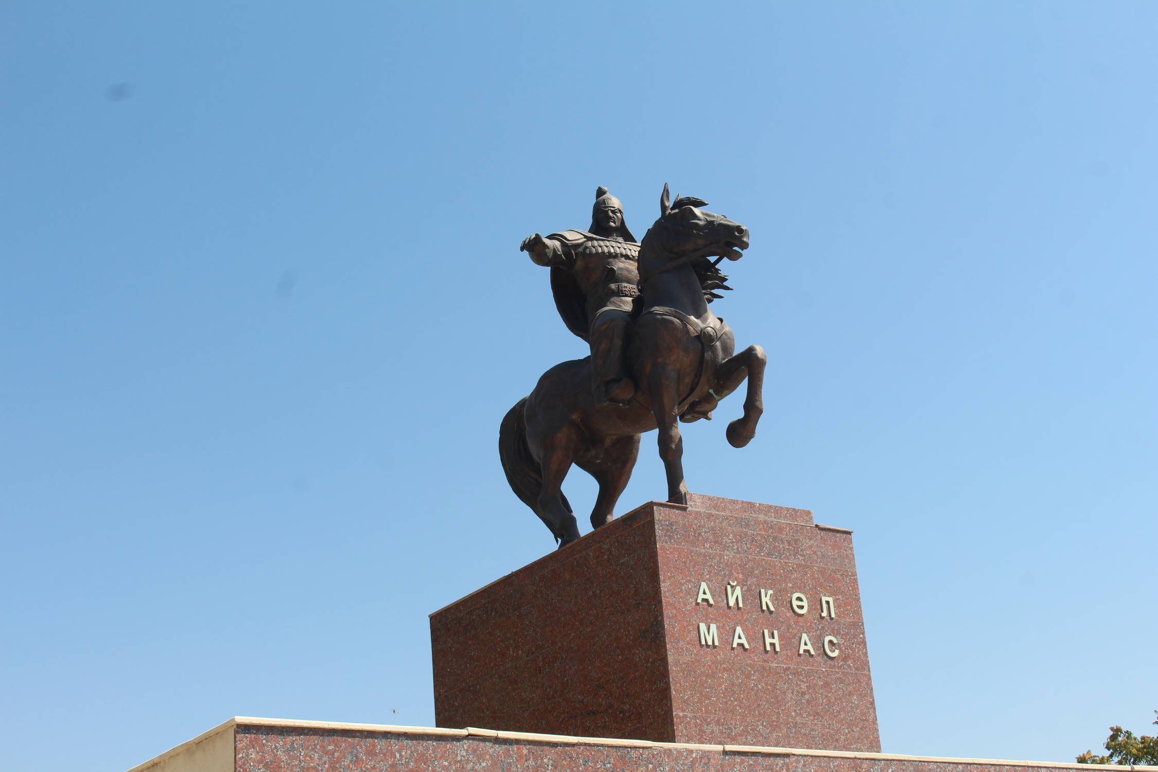 Uzgen, monument Manas