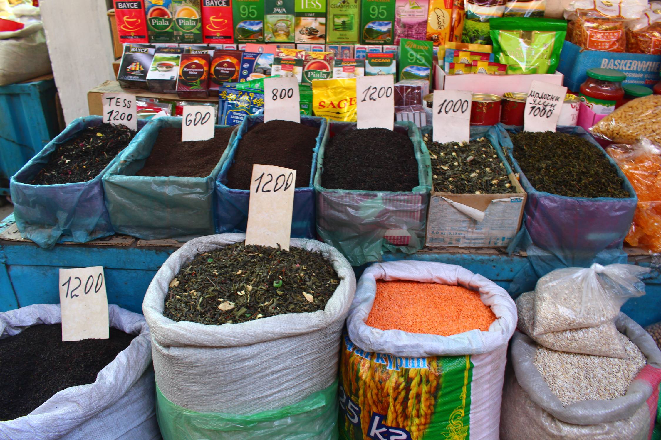 Uzgen, bazar, th&eacute;