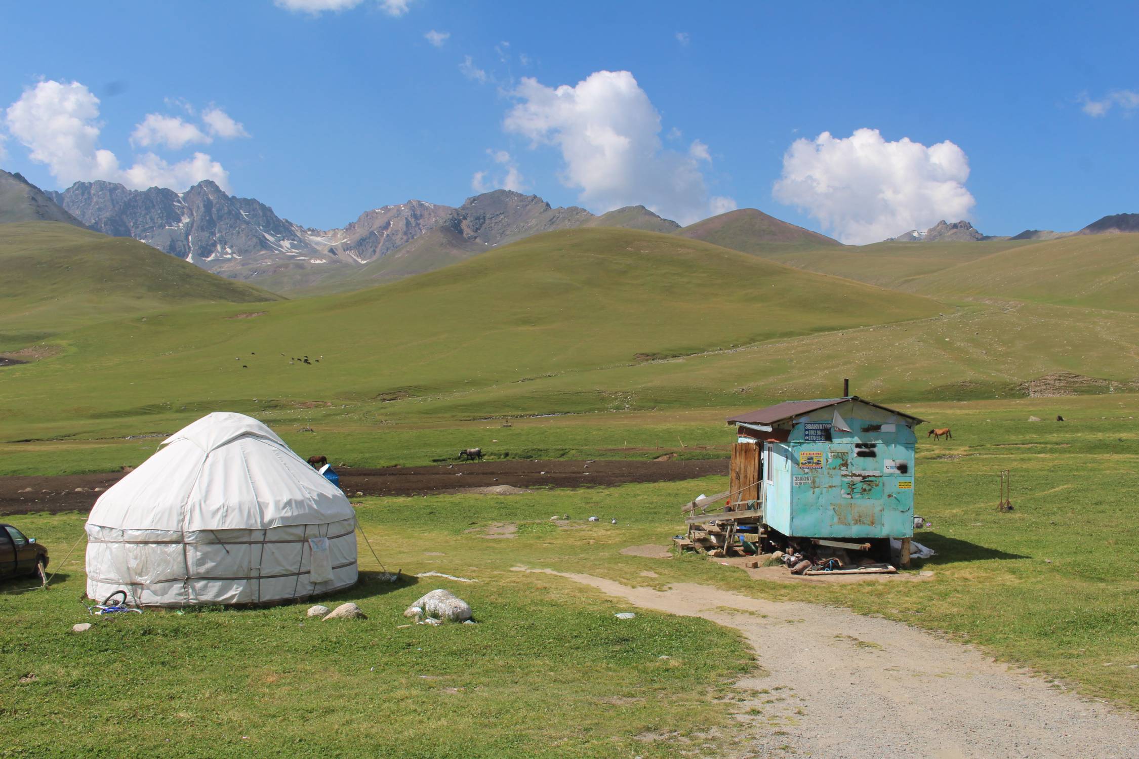 Col de Ala Bel Ashuu, yourte
