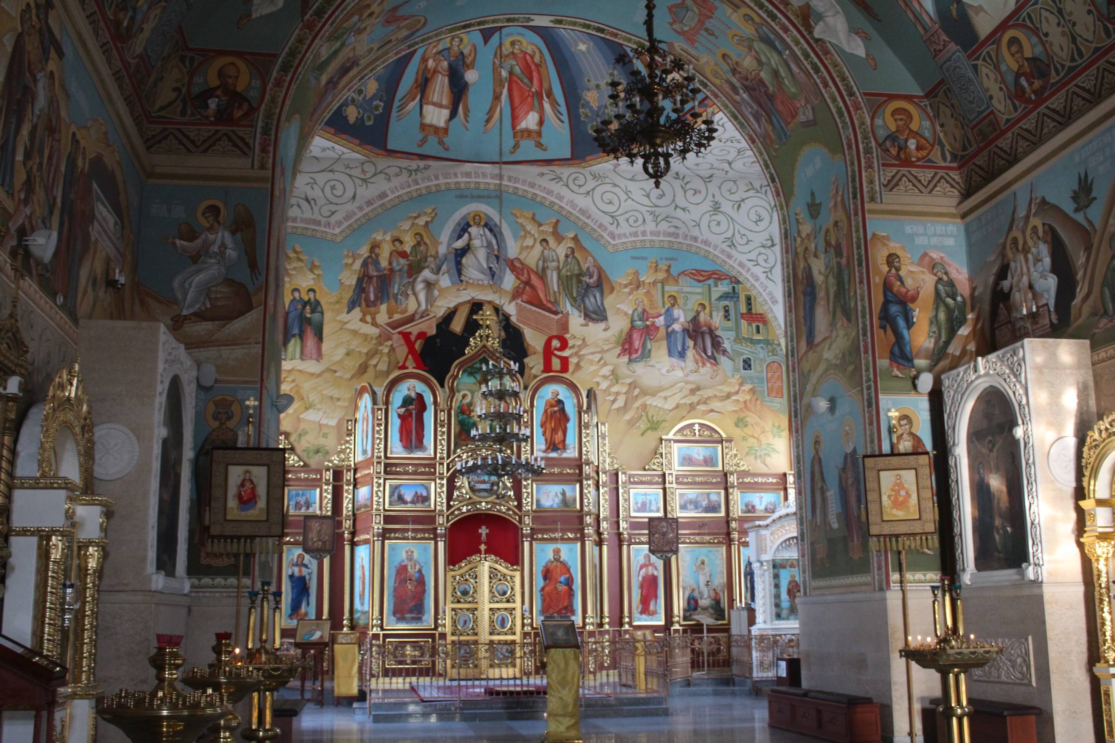 Bichkek, cath&eacute;drale de la Sainte R&eacute;surrection, int&eacute;rieur