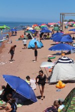 Bokonbaevo, plage, parasols