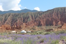 Issyk-Koul, canyon Mars, yourtes