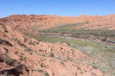 Issyk-Koul, canyon Mars, vall&eacute;e