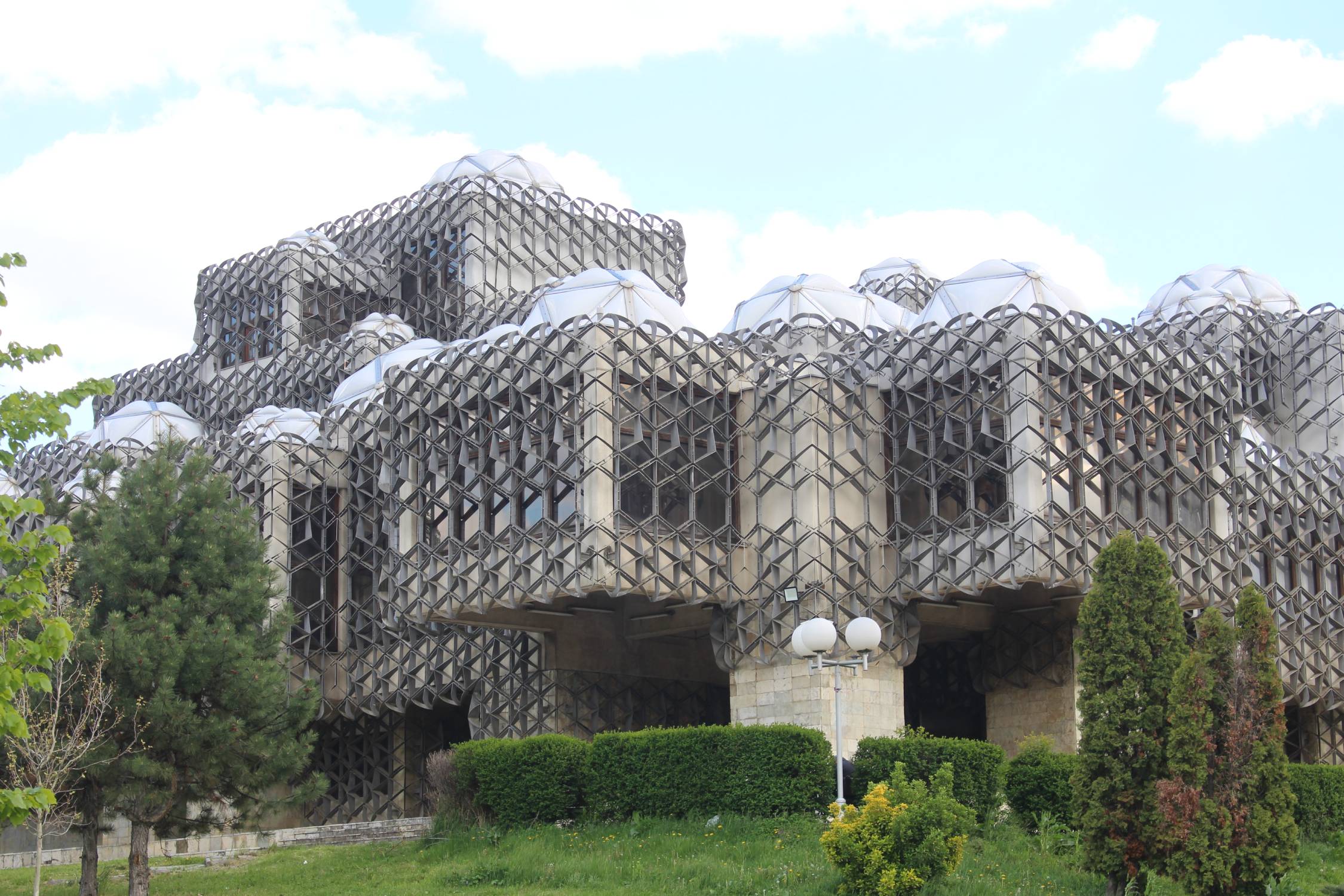 Pristina, biblioth&egrave;que nationale