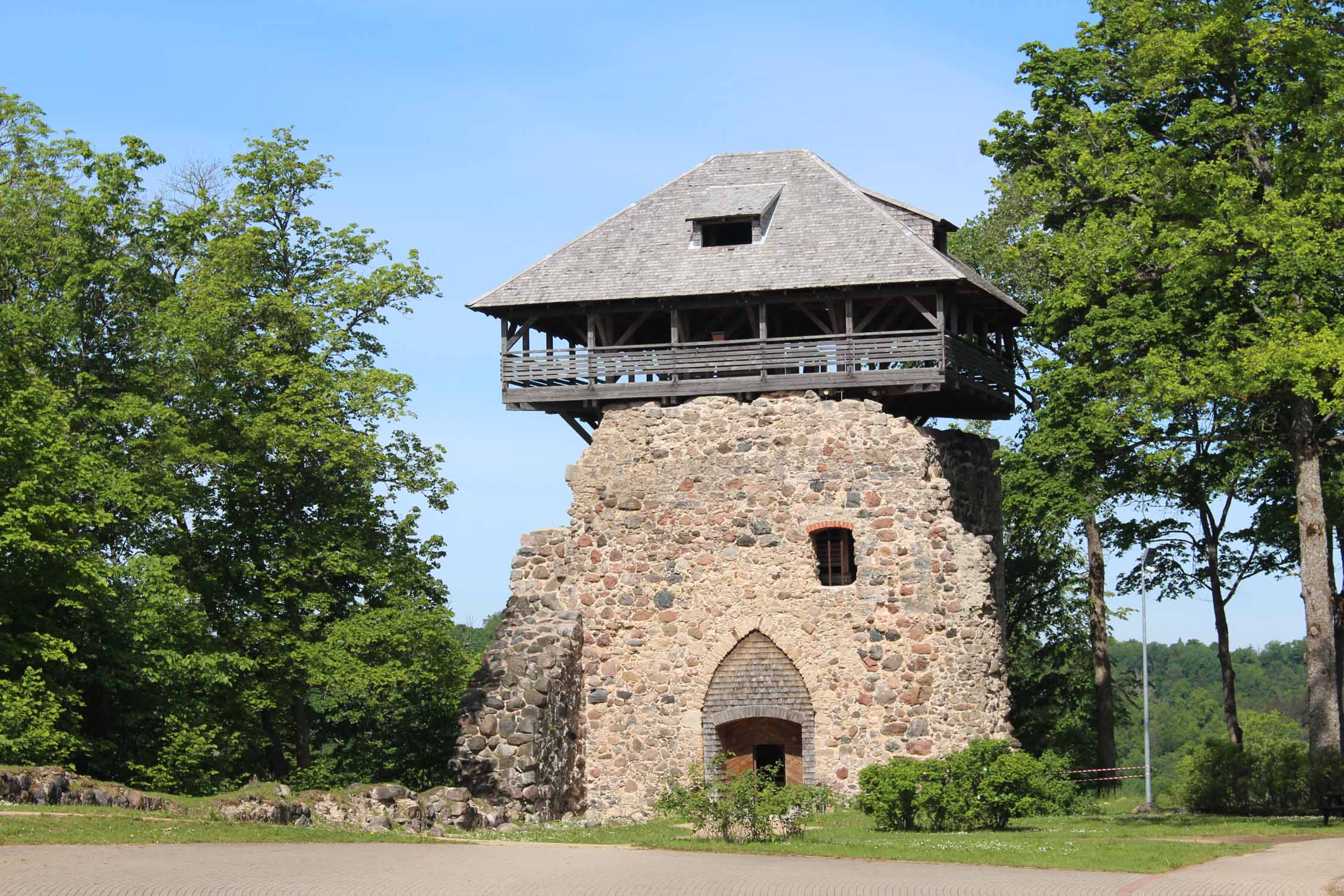 Château de Sigulda, tour