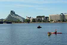 Riga, biblioth&egrave;que, fleuve Daugava