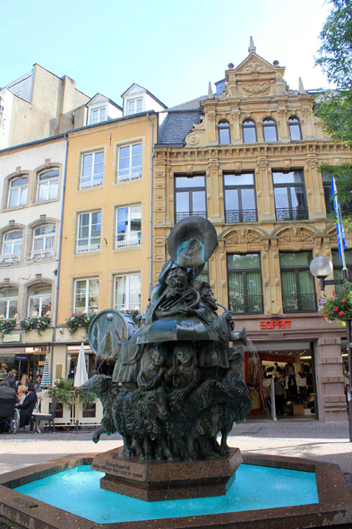 Luxembourg, fontaine Hämmelsmarsch