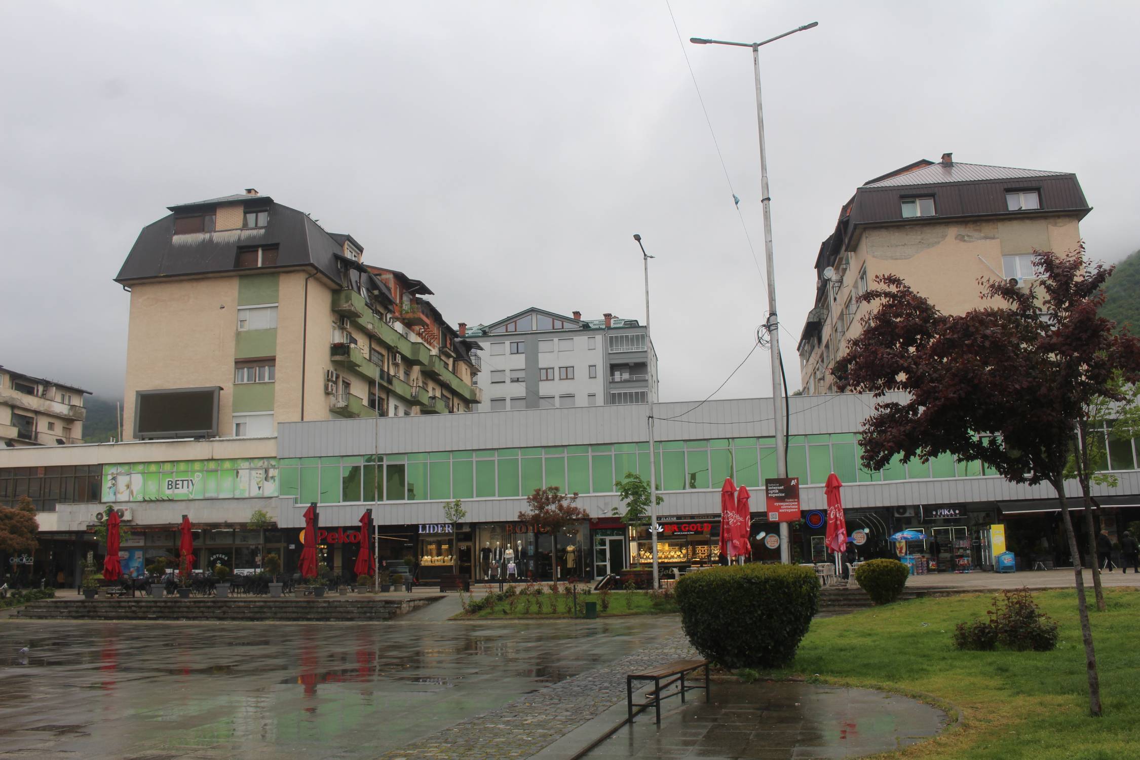 Tetovo, place centrale