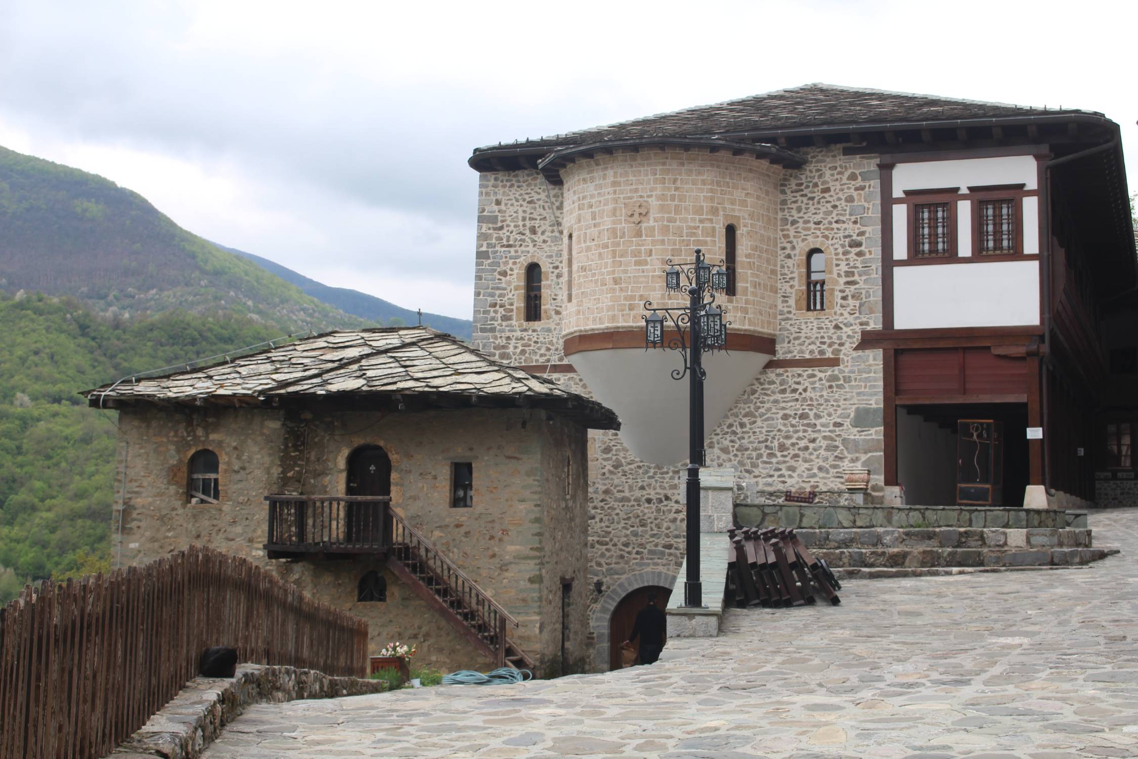 Monast&egrave;re Saint-Jean-Bigorski, paysage