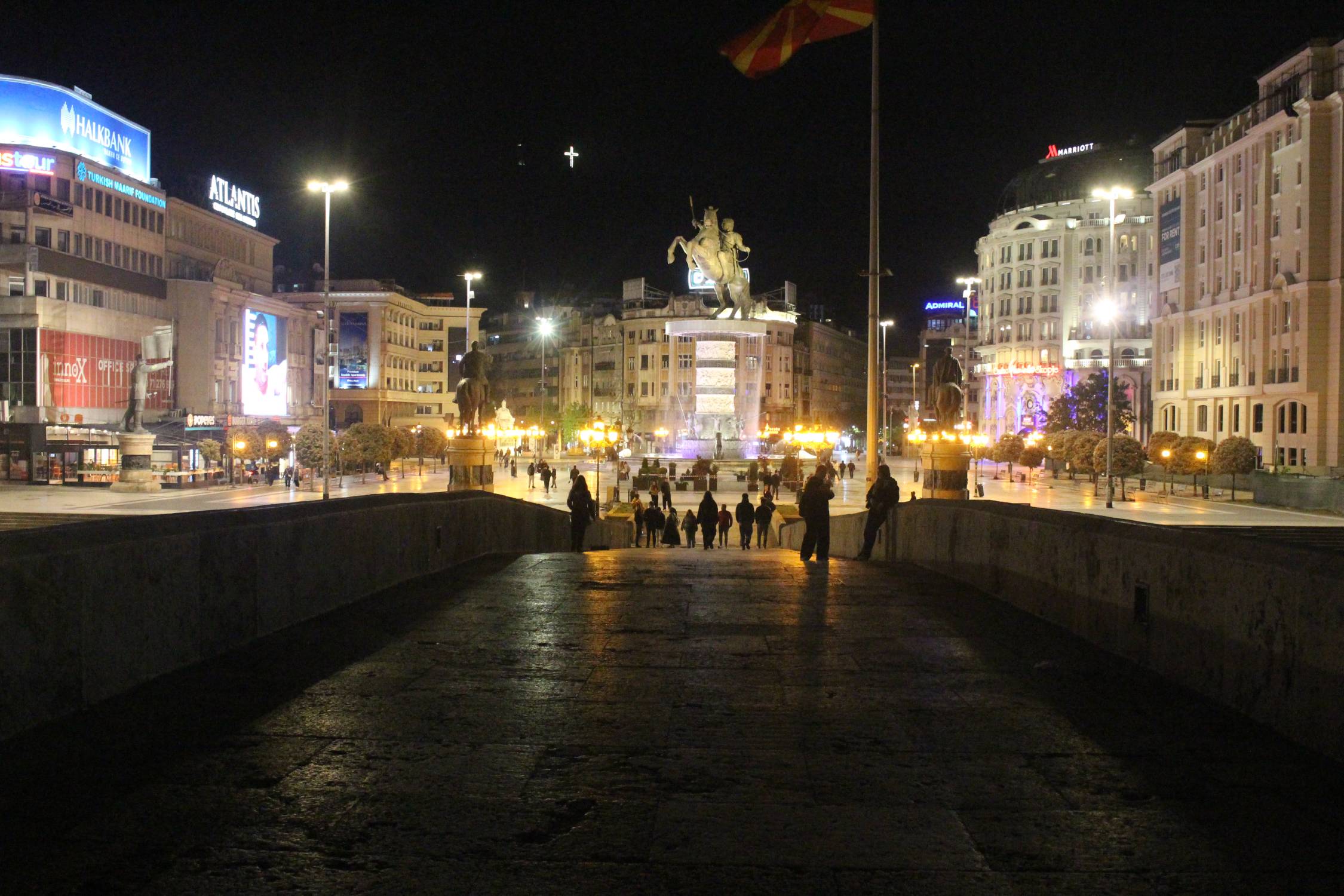 Skopje, Pont de Pierre, nuit