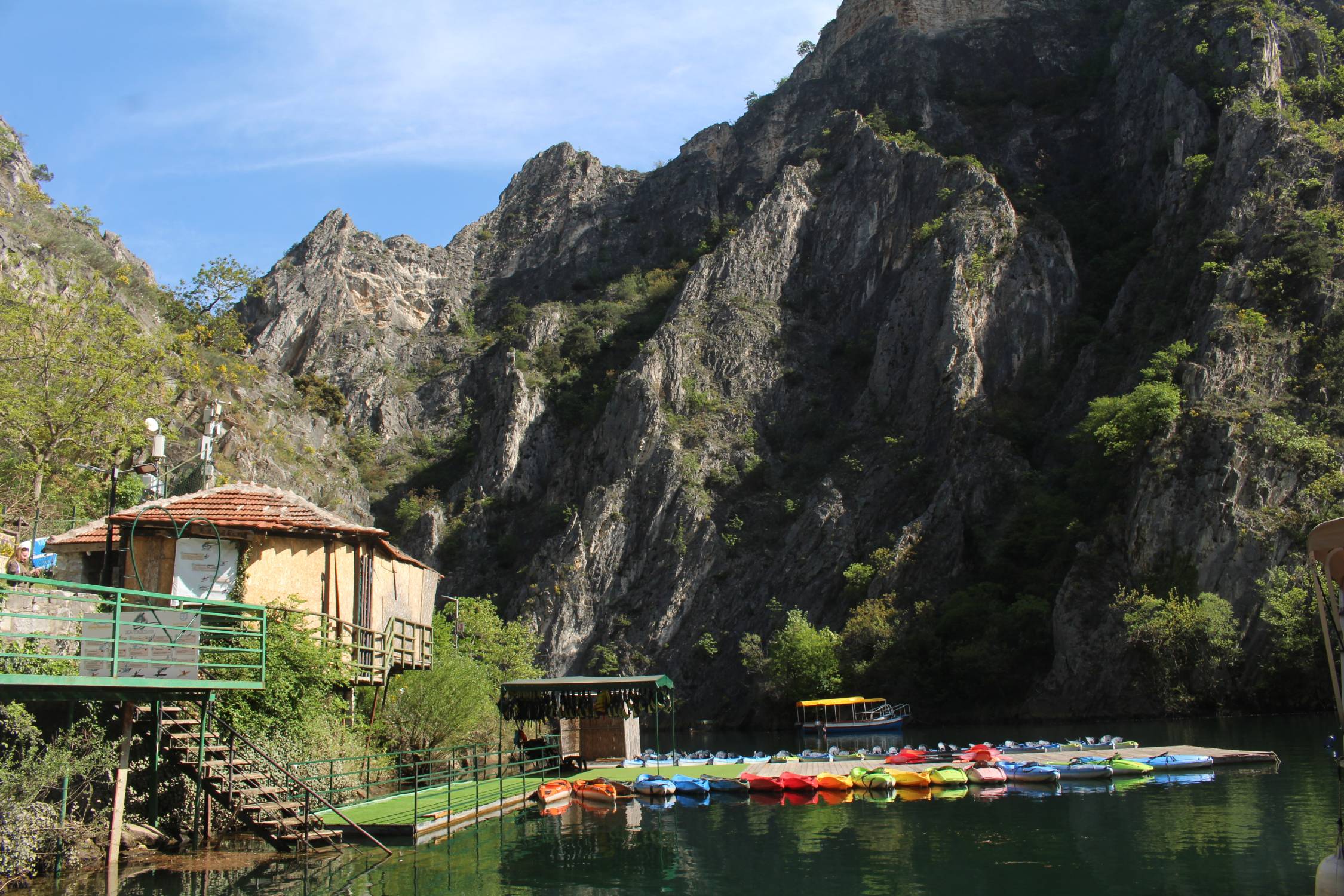 Canyon de Matka, cano&euml;s