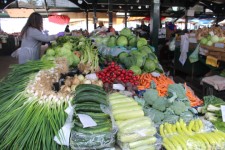 Bitola, l&eacute;gumes, vieux bazar