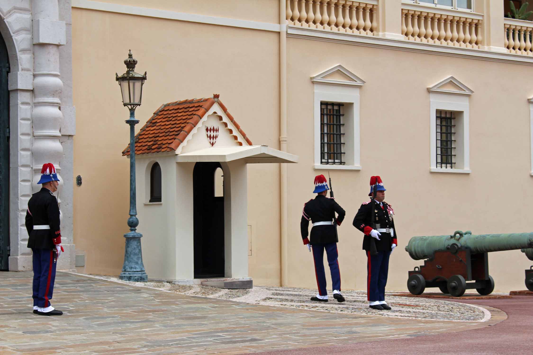 Principauté de Monaco, palais Princier, relève de la Garde