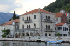 Grada Perasta, Mont&eacute;n&eacute;gro