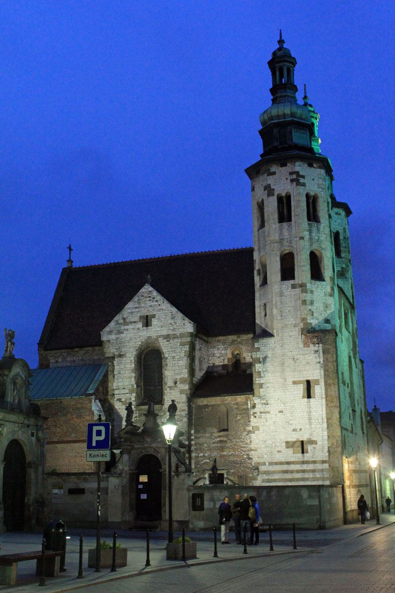 Cracovie, église Saint-André, nuit