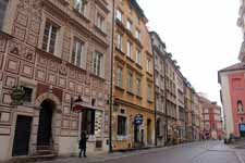 Varsovie, rue Swietojanska, fa&ccedil;ades