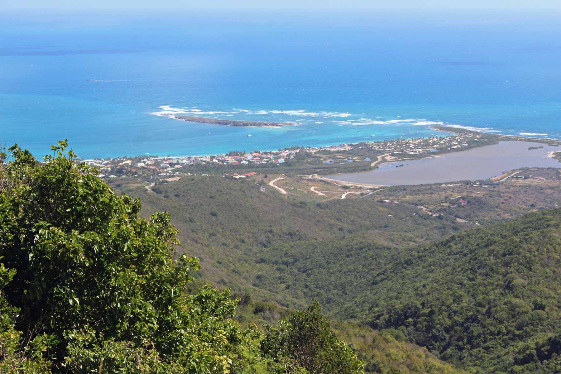 Ile de Saint-Martin, baie de l'Embouchure, paysage