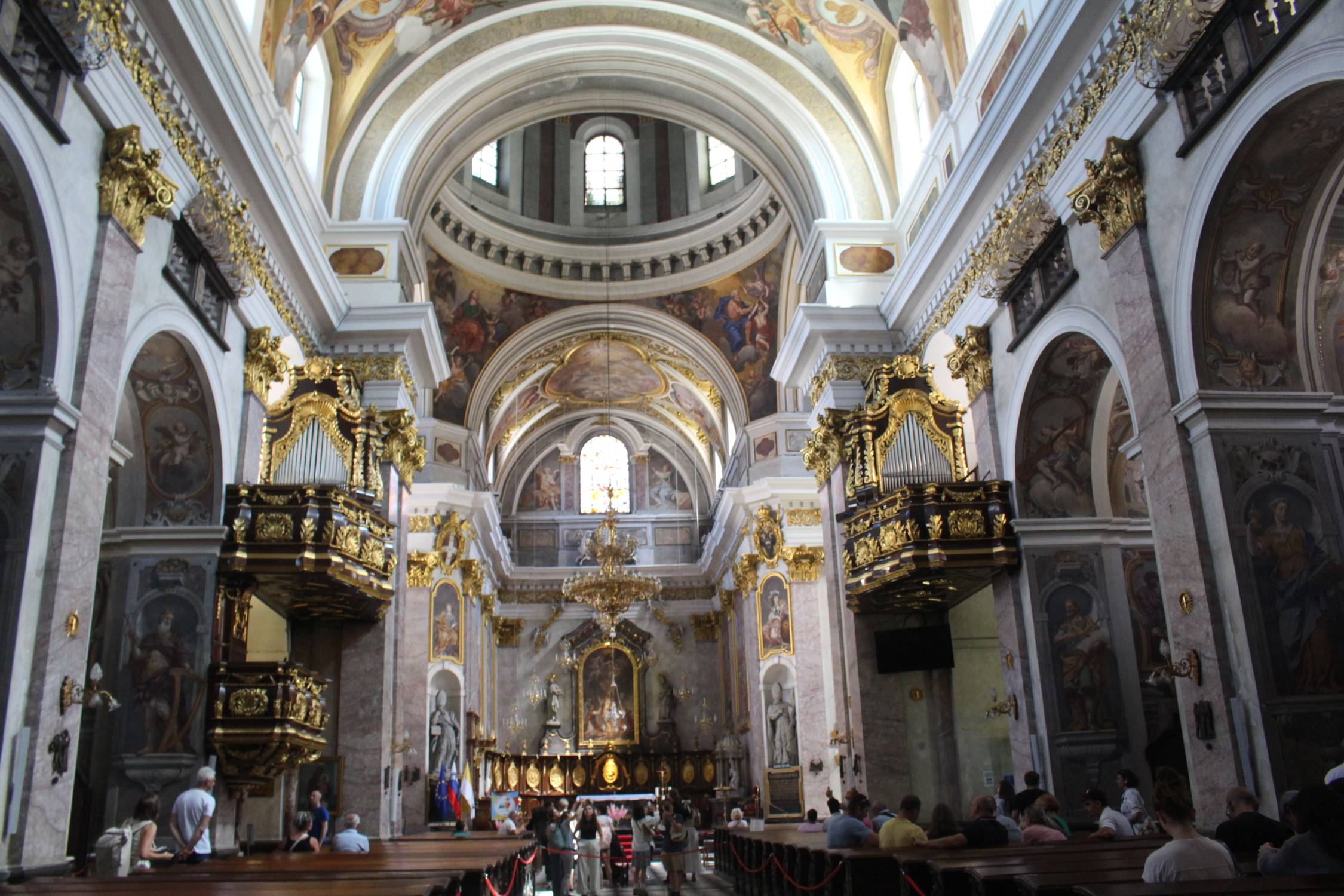Ljubljana, cathédrale, Saint-Nicolas, intérieur